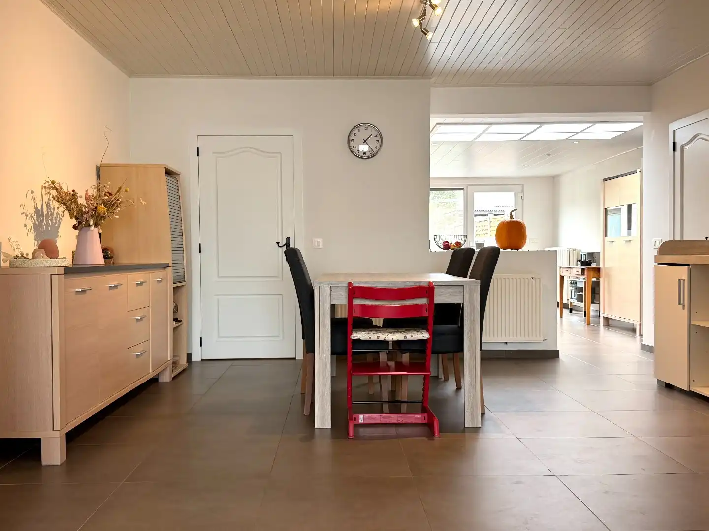  Instapklare rijwoning te koop in het centrum van Harelbeke! foto 6