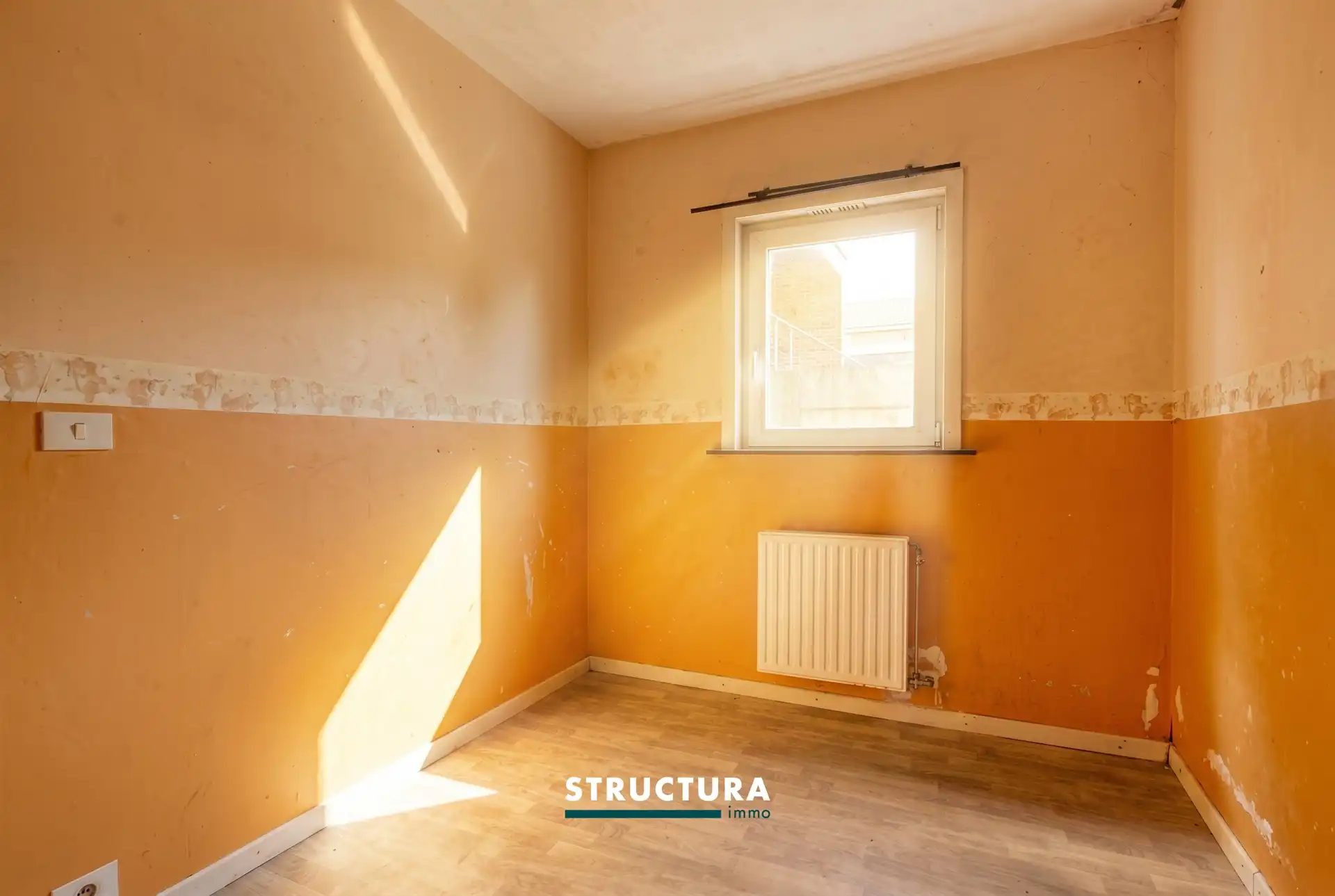 Op te frissen/ te renoveren gelijkvloers appartement met 2 kamers en tuin foto 9