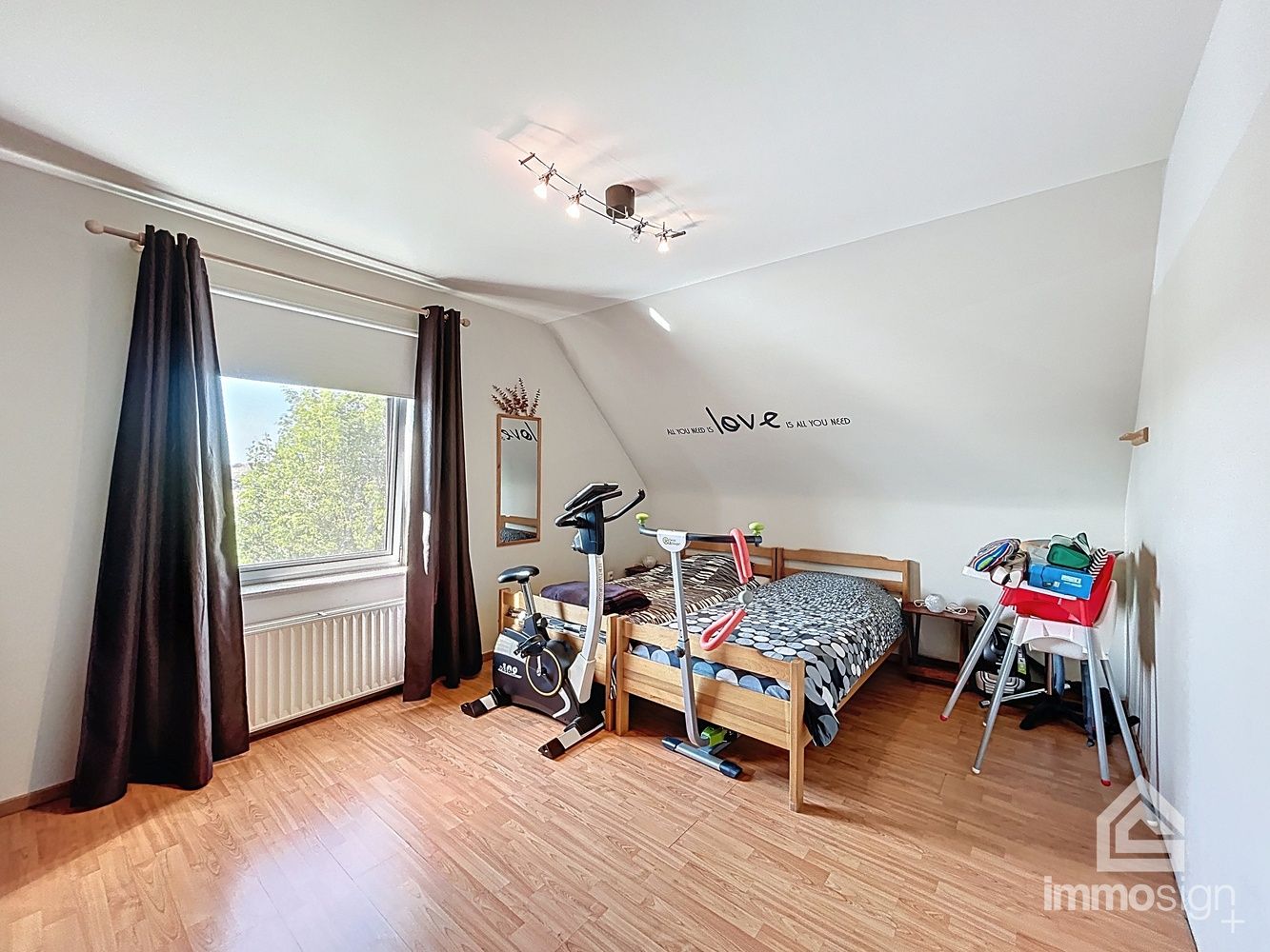 Instapklaar duplexappartement met 2 slaapkamers, heerlijk terras en een autostaanplaats foto 24