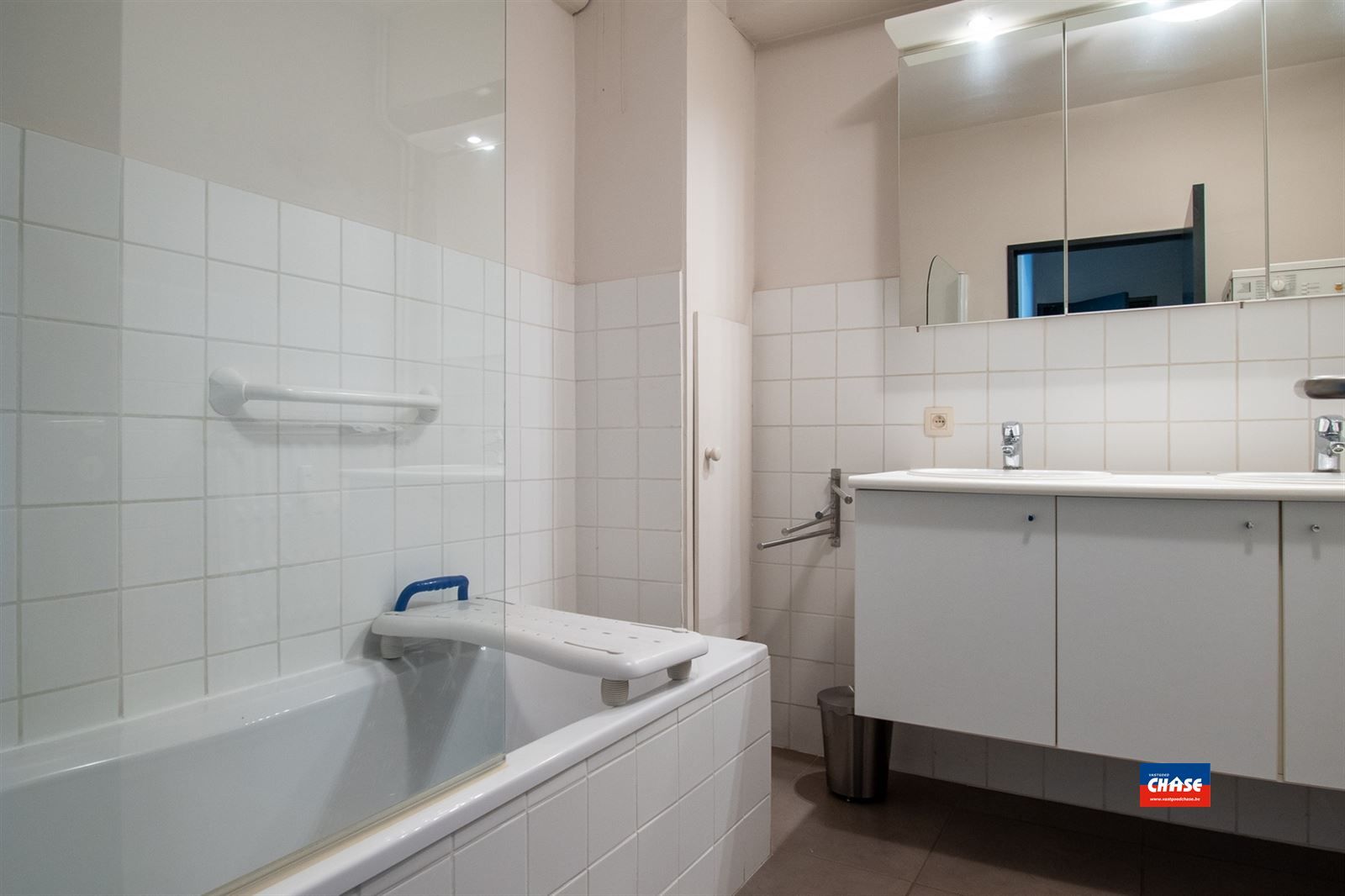 Instapklaar appartement met twee slaapkamers foto 9