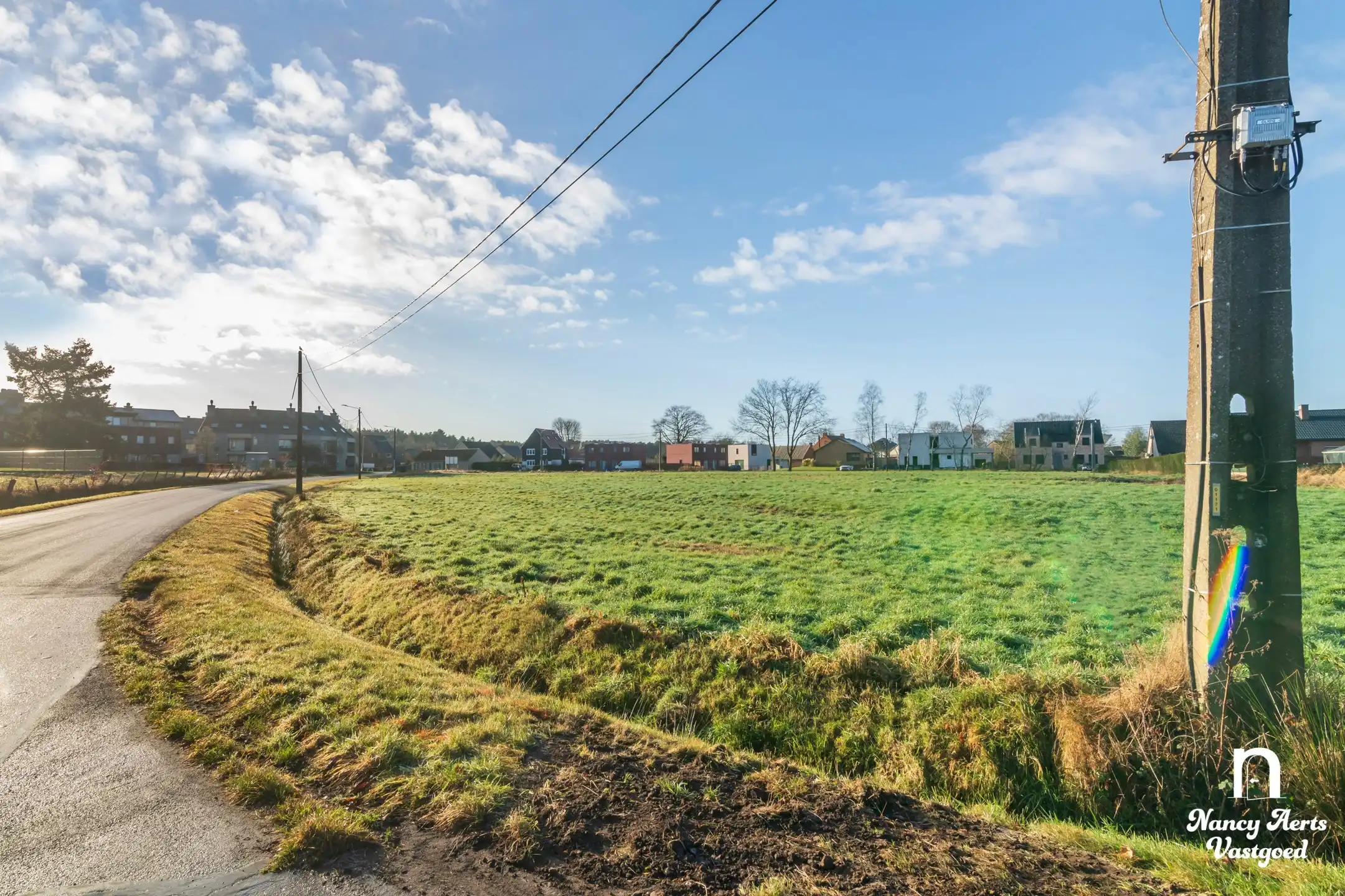 Hoekperceel voor halfopen bebouwing met gunstige oriëntatie foto 2