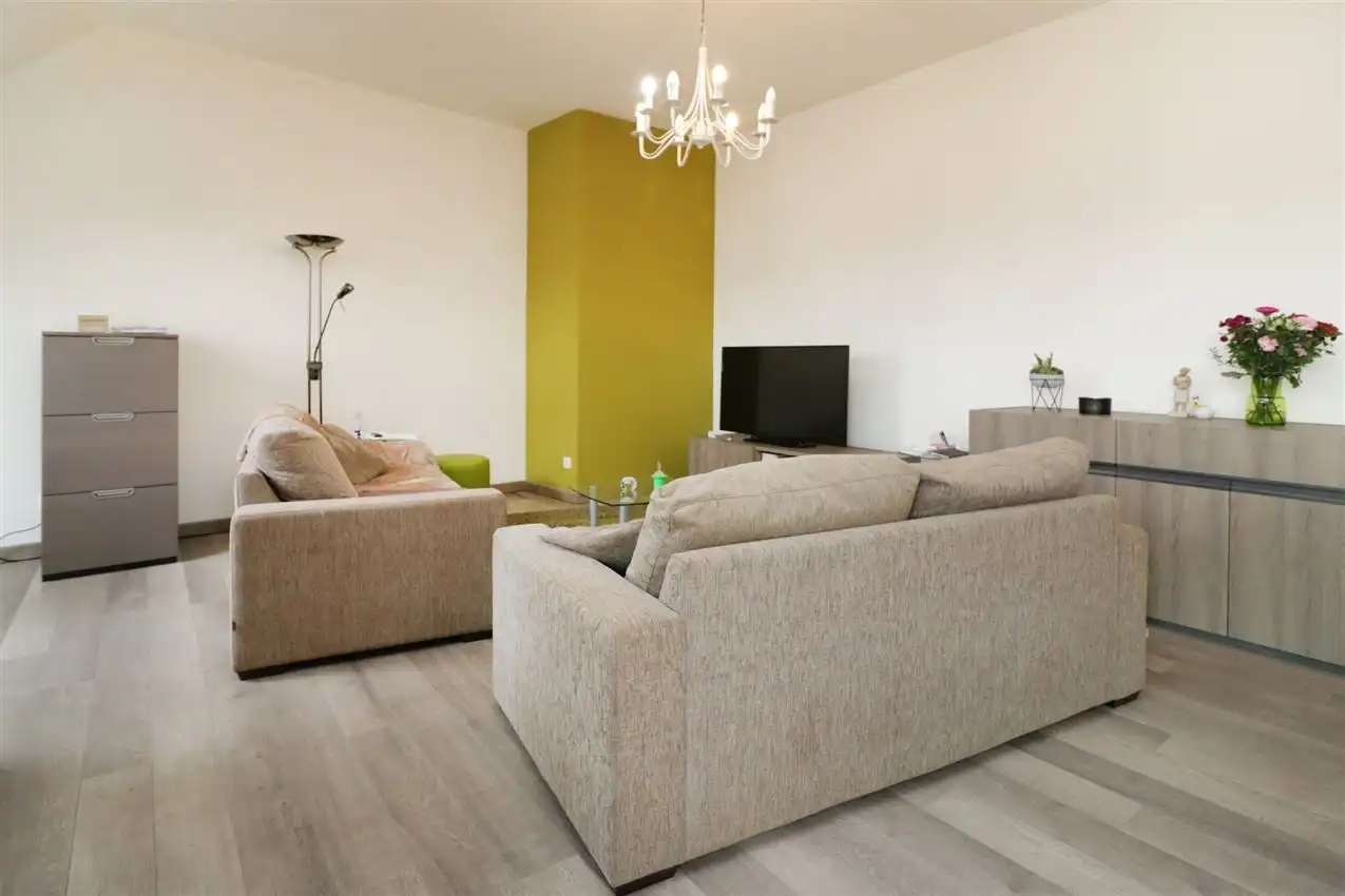 Zonnige penthouse met 2 slaapkamers, mooi terras, inclusief garage  foto 4