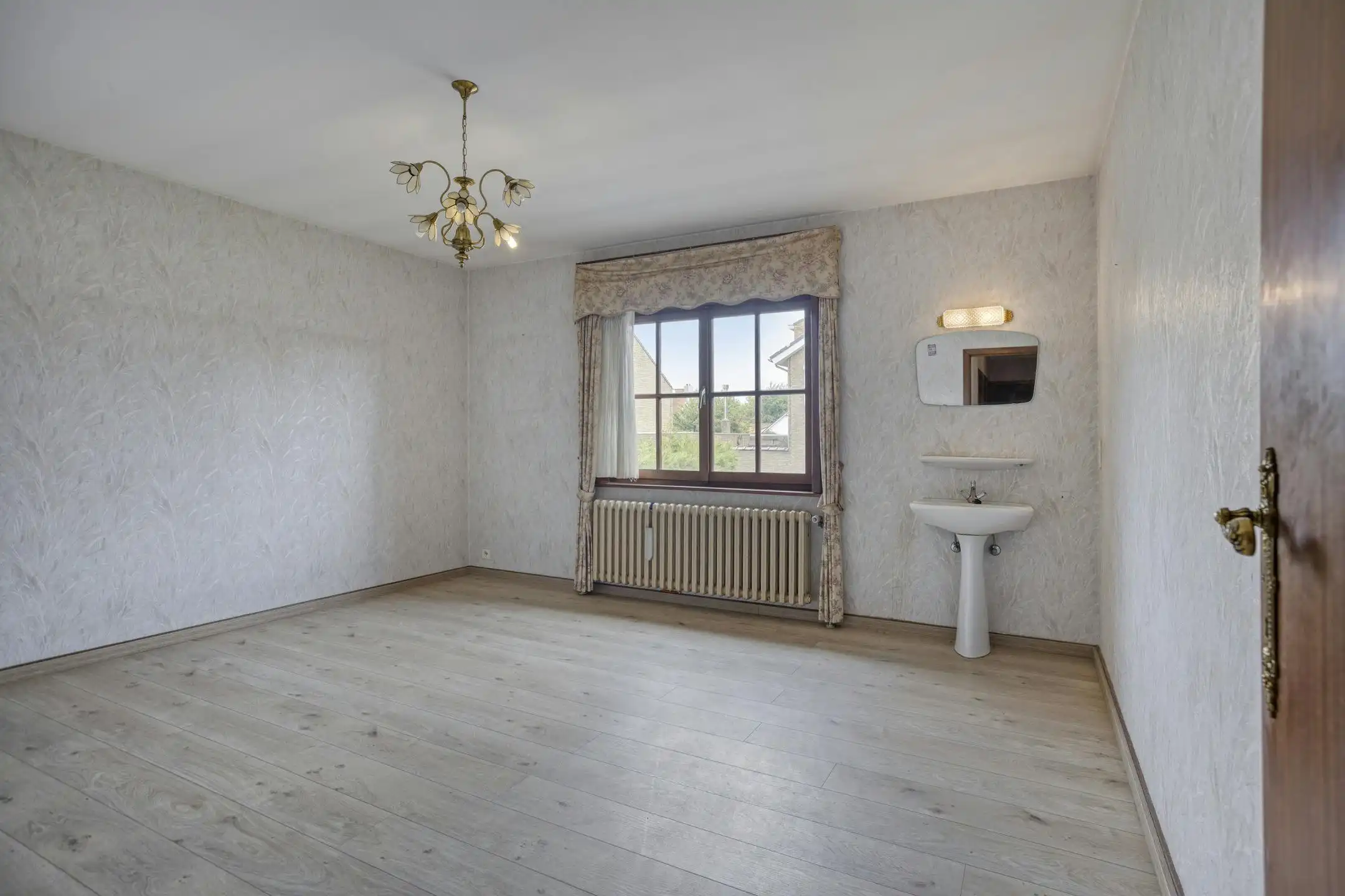 Te renoveren vrijstaande bungalow te koop in De Panne foto 7