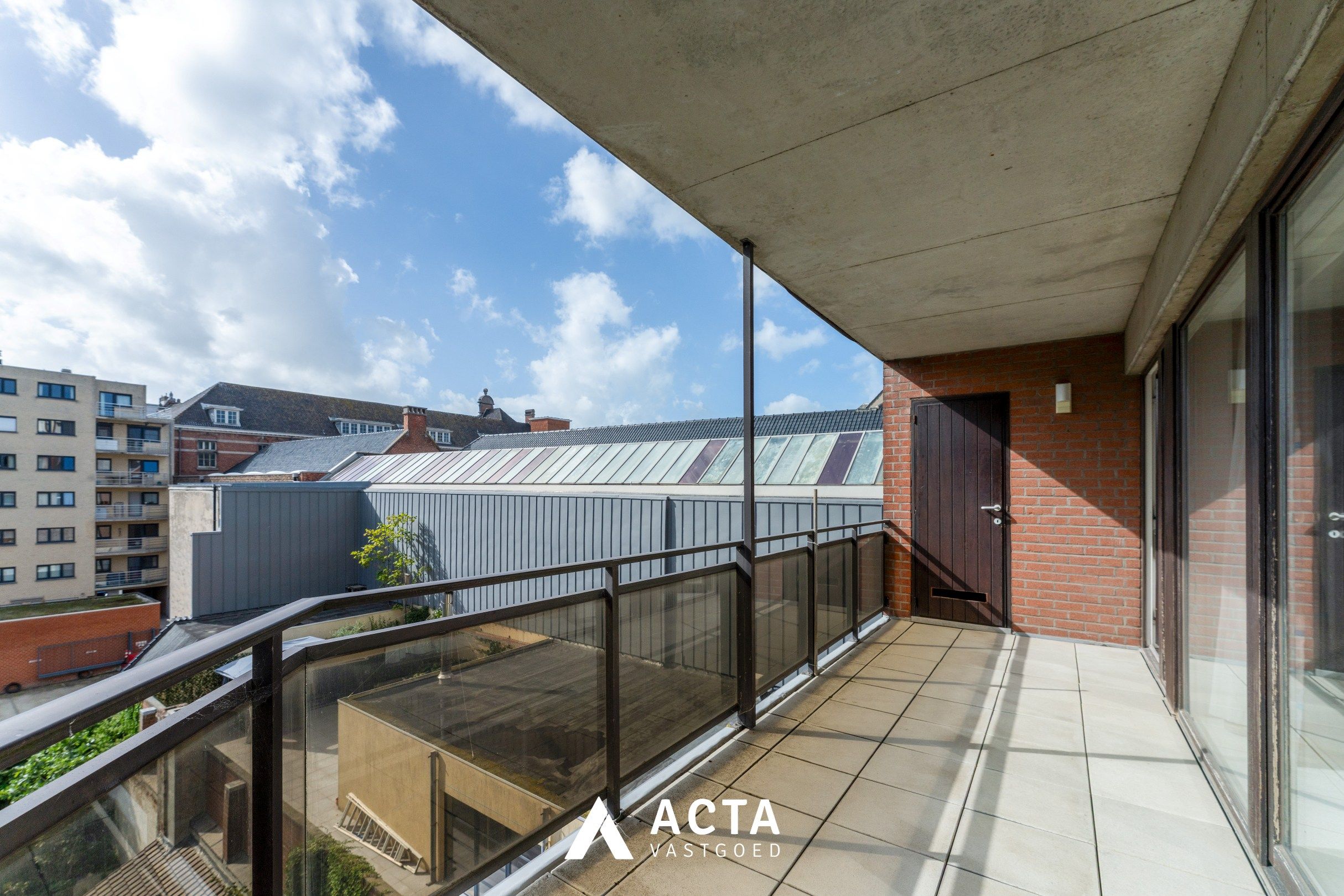 Ruim appartement met drie slaapkamers aan het Leopoldpark foto 19