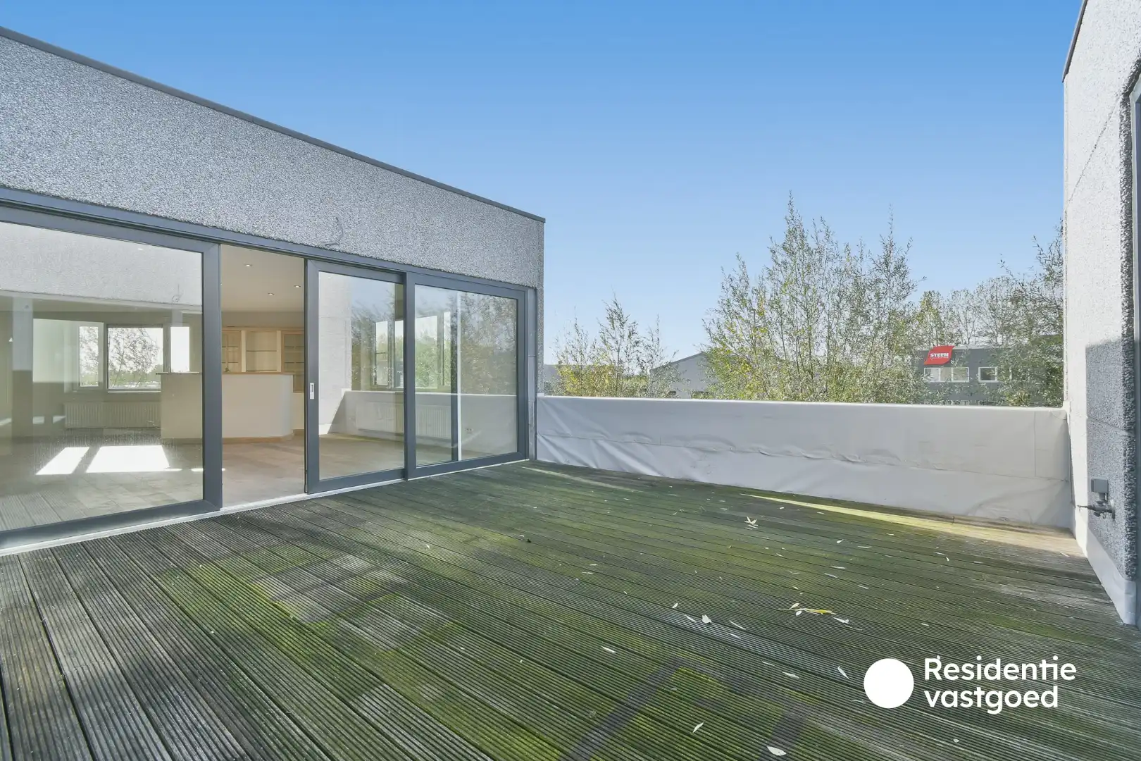 Zeer ruim en modern appartement te huur in Eernegem foto 17