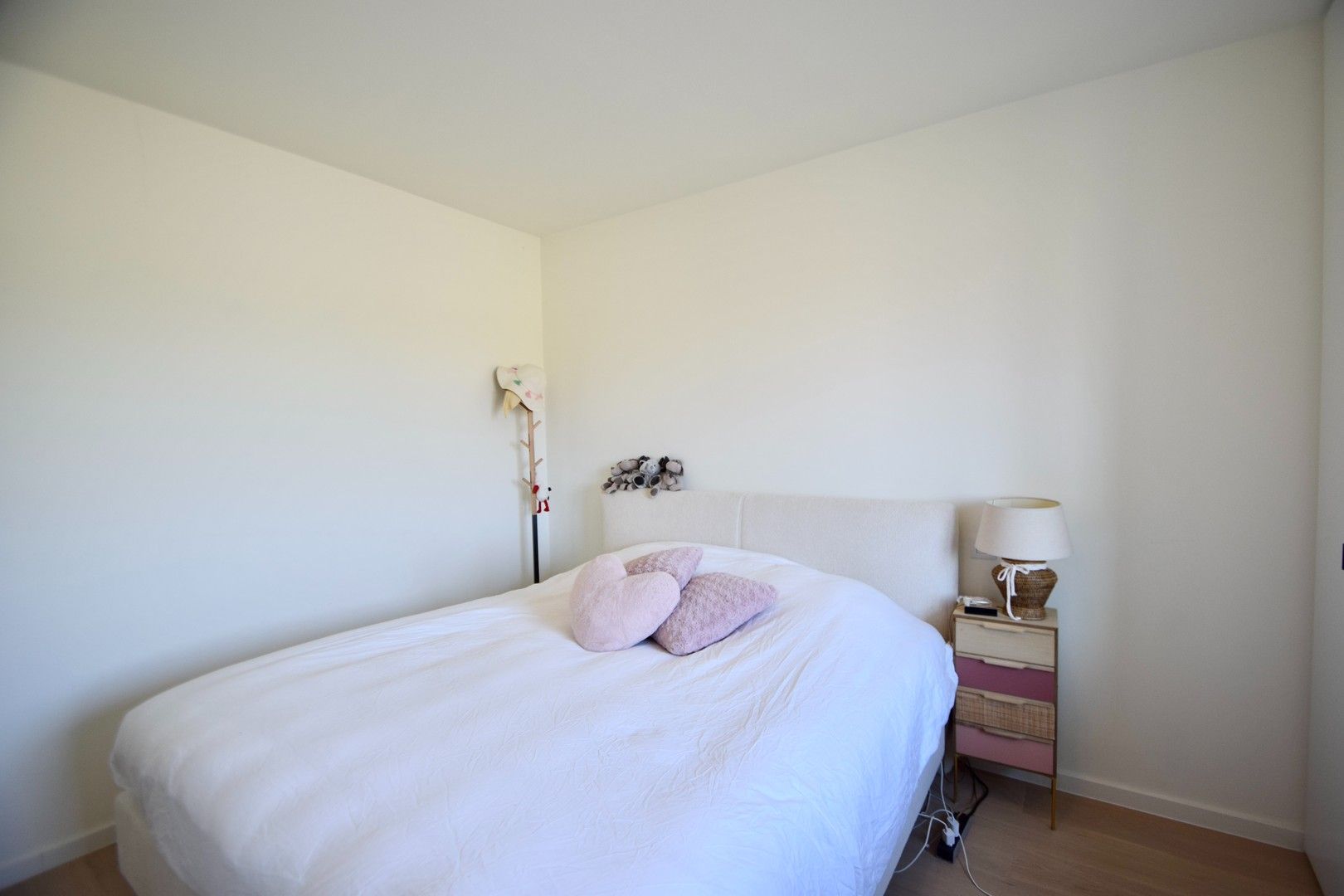 Hoekappartement te huur in Duinenwater met een prachtig zonneterras genietend van het frontaal meerzicht. foto 18