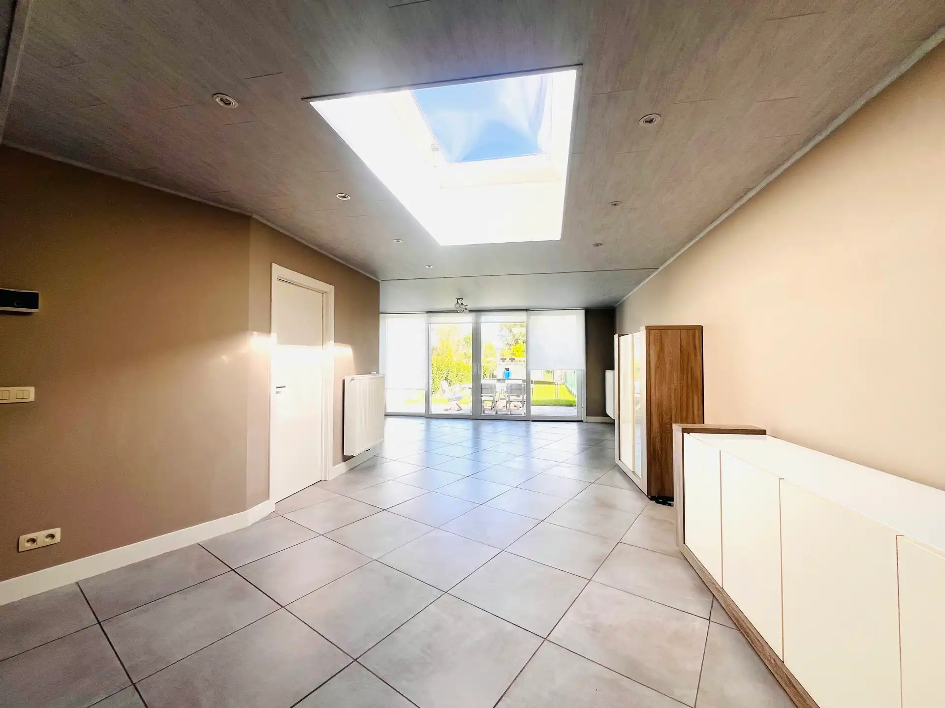 RUIME WONING MET 3 SLPK EN ZONNIGE TUIN. foto 5
