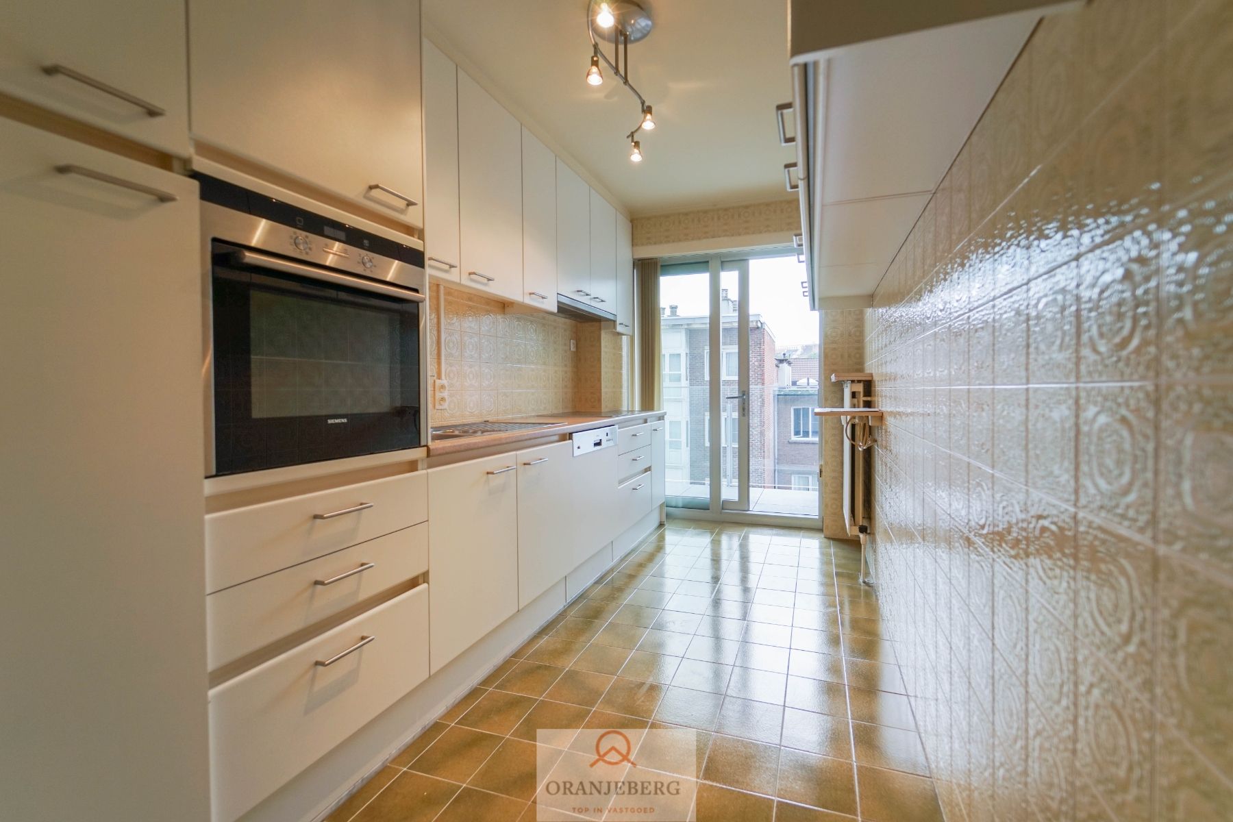 Ruim 2-slaapkamer appartement  (122 m²) vlakbij het Zuidpark! foto 6