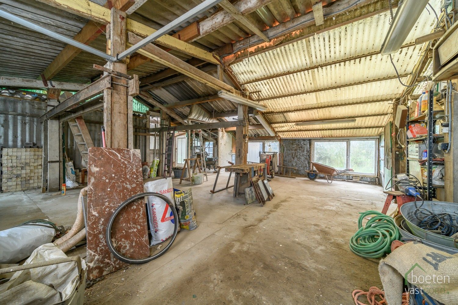 Steenkerke: Prachtig gelegen landhuis langs de Lo-vaart tussen Veurne en Alveringem op 38a 90ca grondopp. foto 20