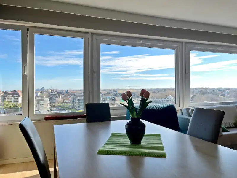 STUDIO MET SLAAPHOEK EN EEN DYNAMISCH UITZICHT foto 5