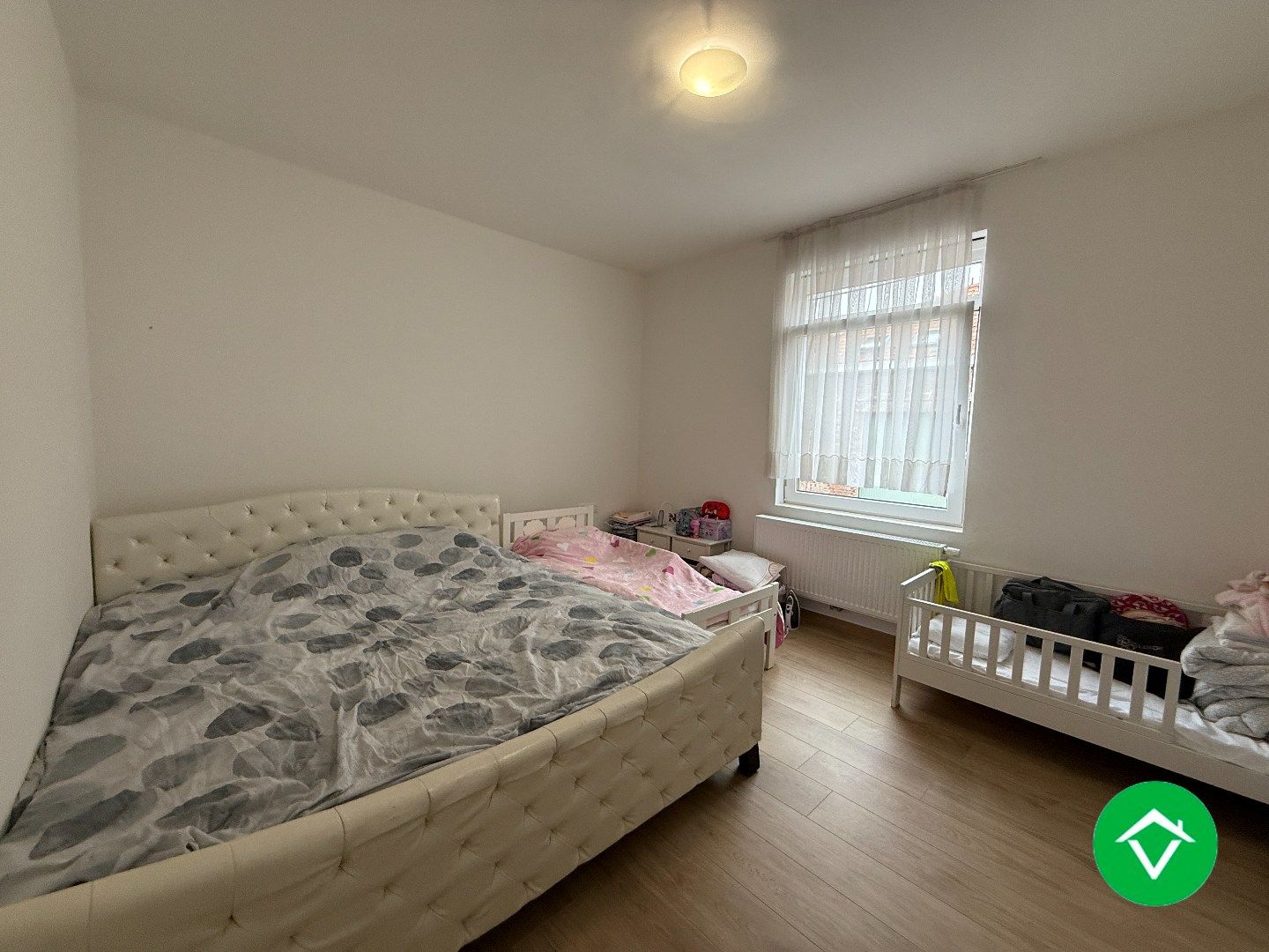 Rijwoning met 3 slaapkamers en terrastuinin centrum Roeselare foto 11