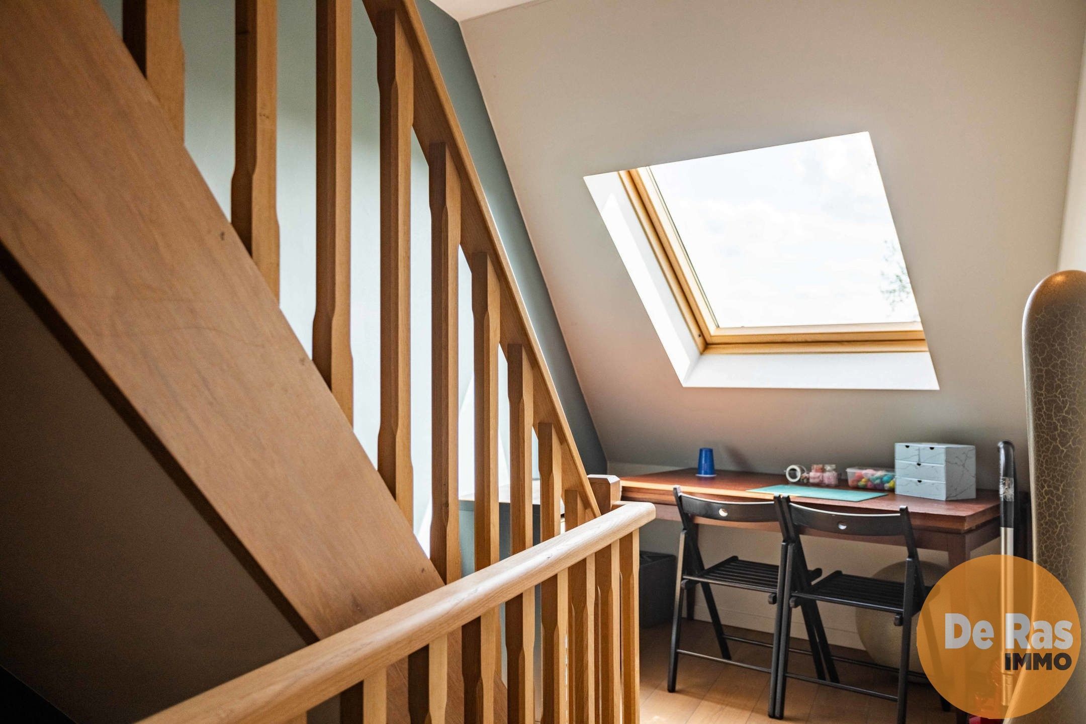 HERZELE - Recente gesloten bebouwing op een centrale ligging foto 17