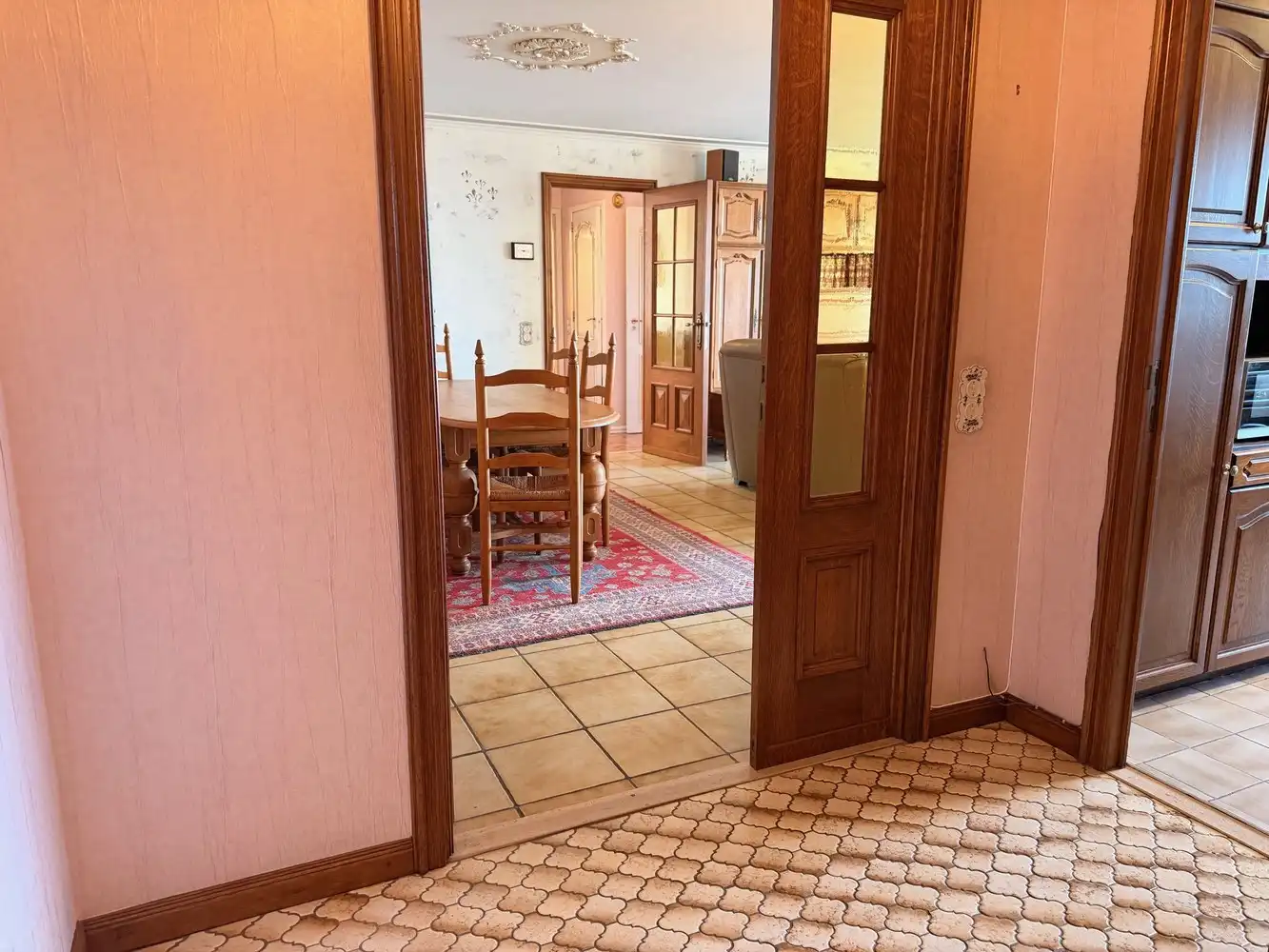 Appartement met 2 slaapkamers, privé-kelder en ondergrondse autostaanplaats foto 2