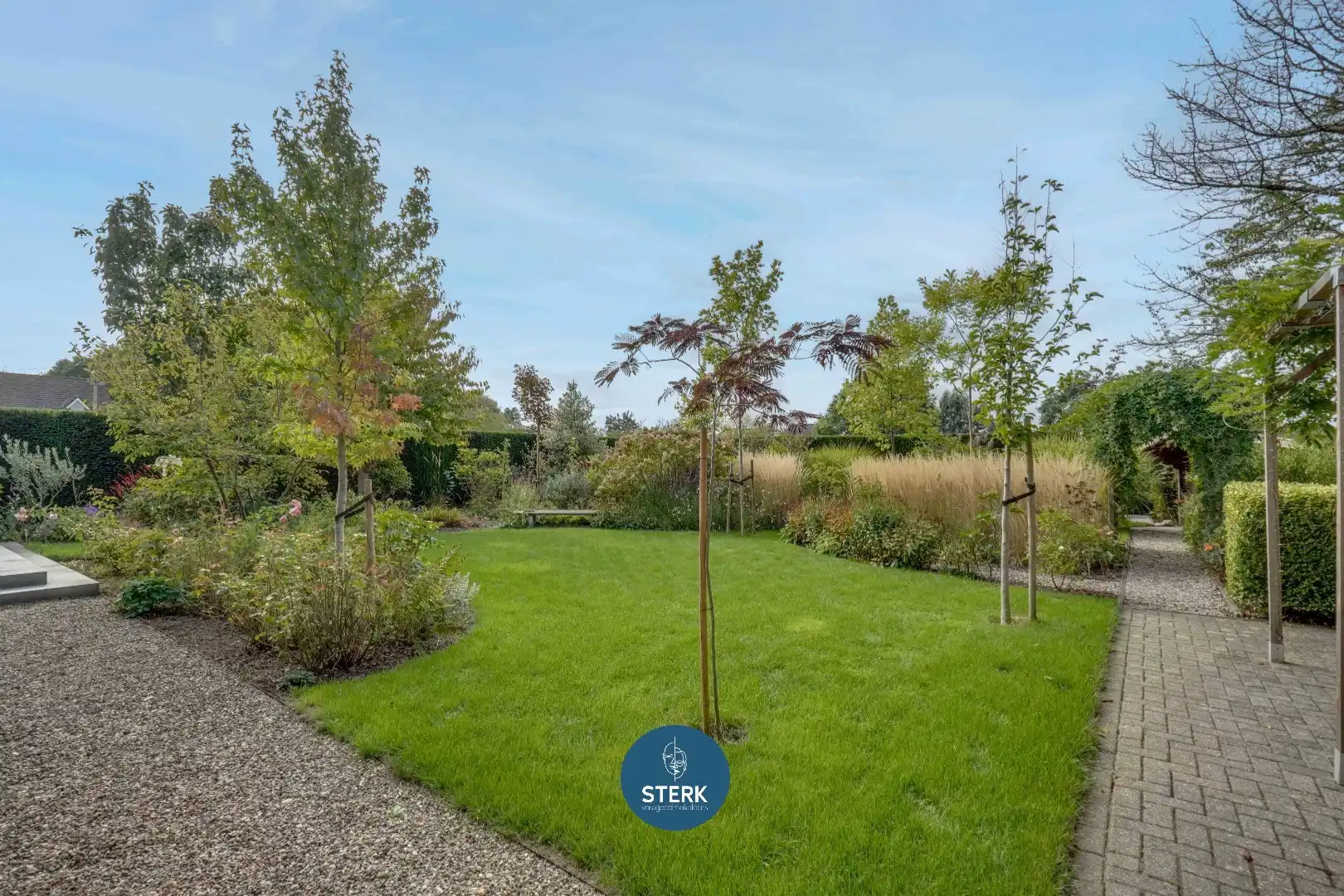 INSTAPKLARE VILLA MET EPC B OP ROYAAL PERCEEL VAN 12A 50CA NABIJ MAASTRICHT !  foto 30