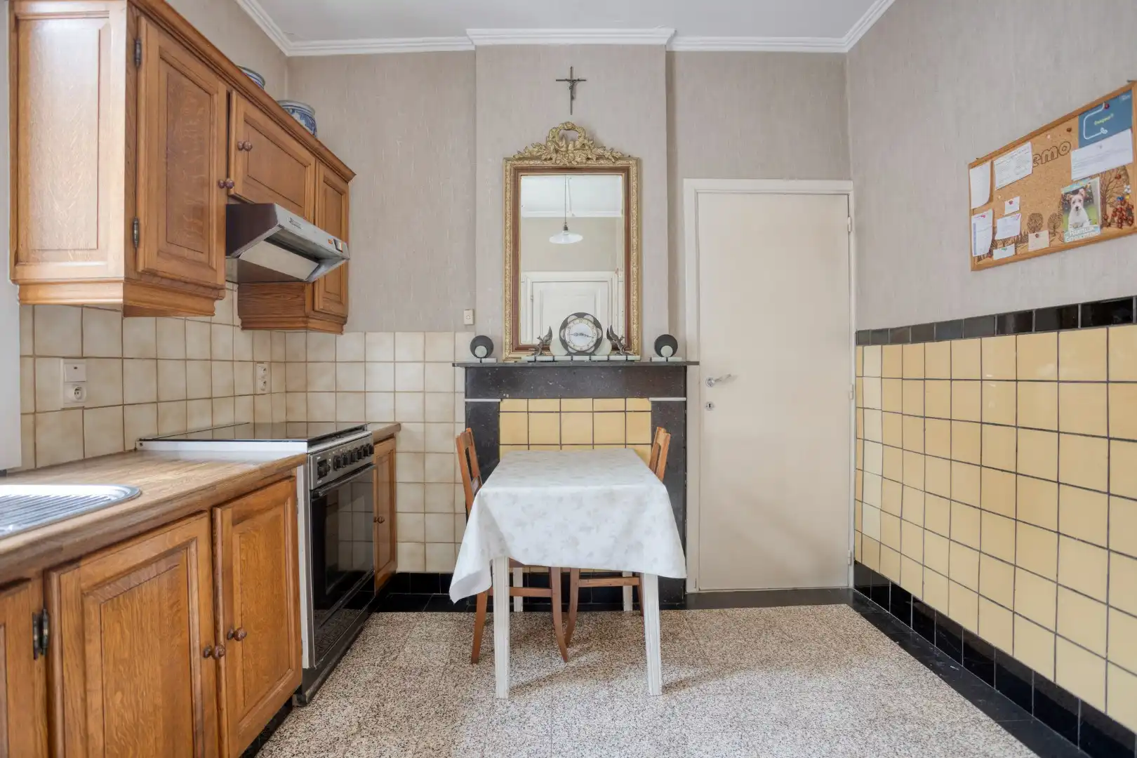 Hoevewoning met binnenkoer en grote opslagruimte te Heers-Vechmaal foto 10