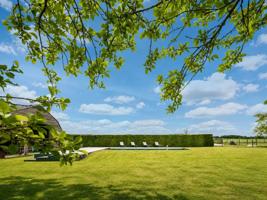Karaktervolle gerenoveerde hoeve met zwembad en wijngaard op 4.700 m² te Vurste. foto 7