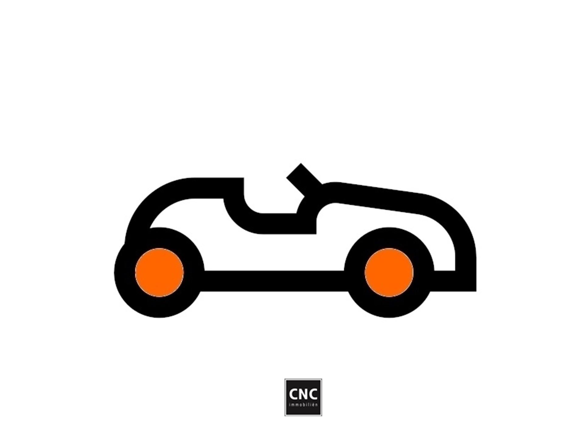 Ruime en makkelijk toegankelijke garagebox nabij het centrum foto {{pictureIndex}}