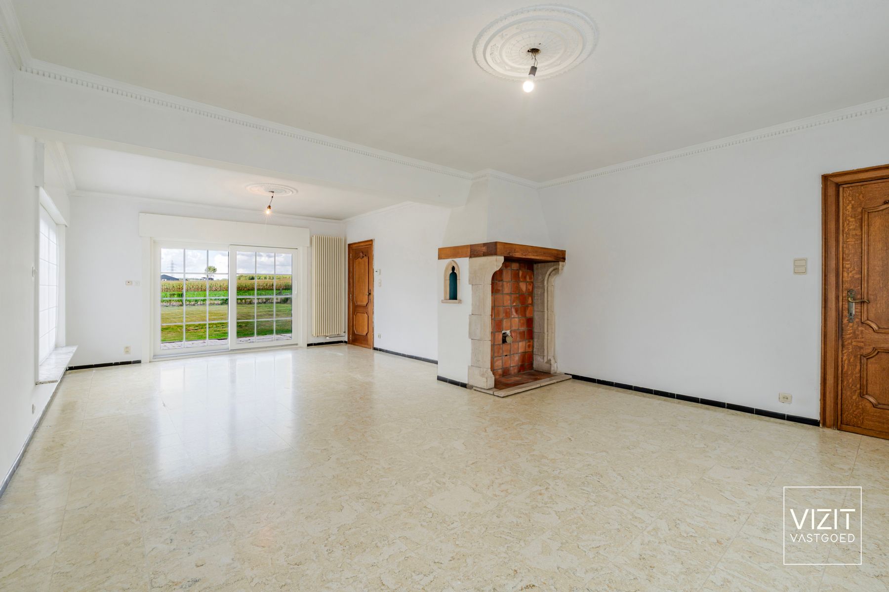 Statige villa met open zicht  foto 4