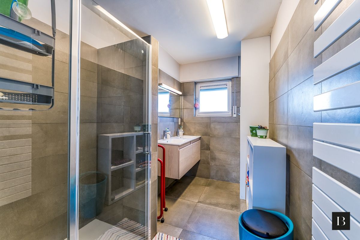 Ruim (123m²) appartement met garagebox en zolder in de Concessie foto 11