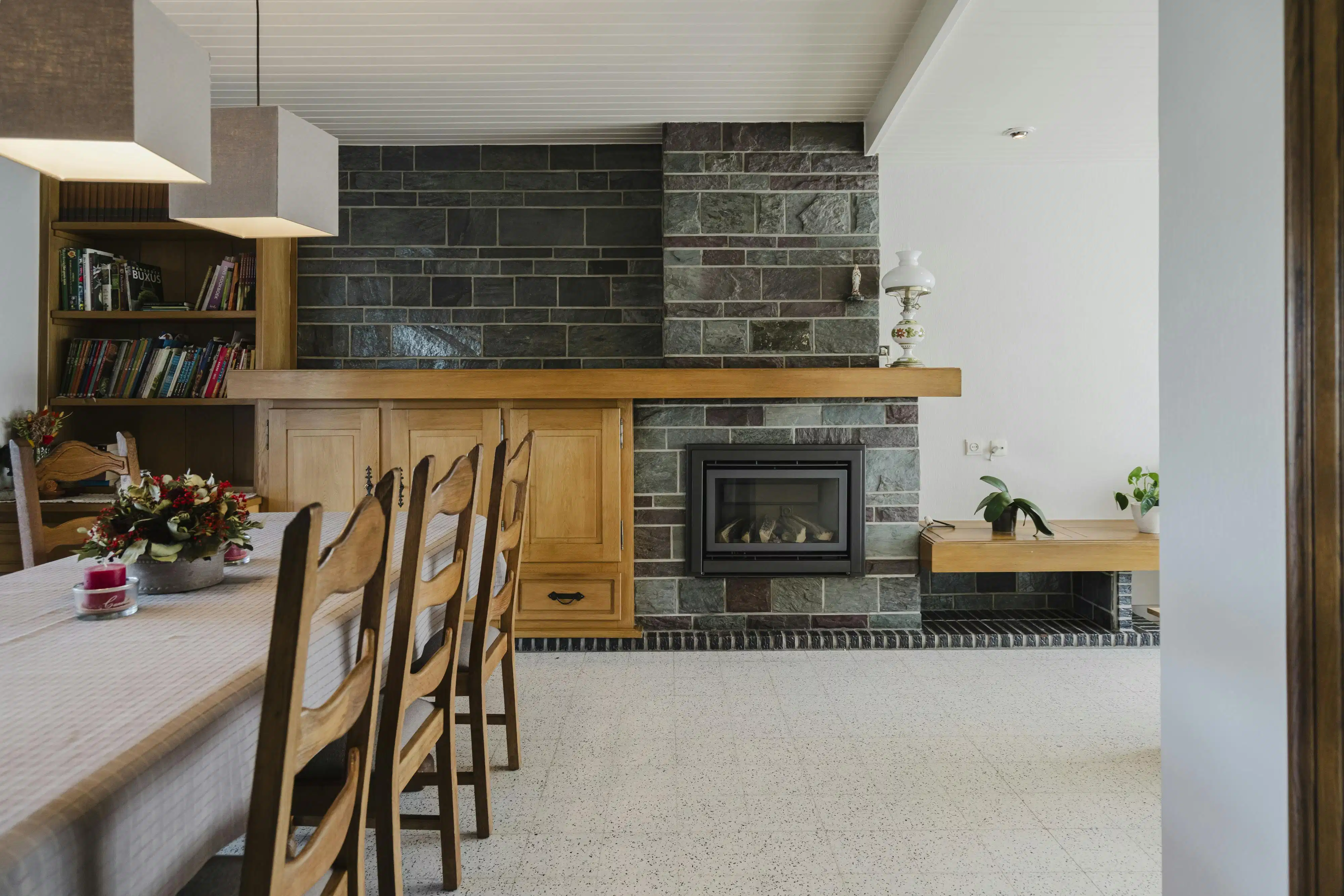 Gezinswoning met 3 slaapkamers te koop in rustige wijk te Lauwe!  foto 3