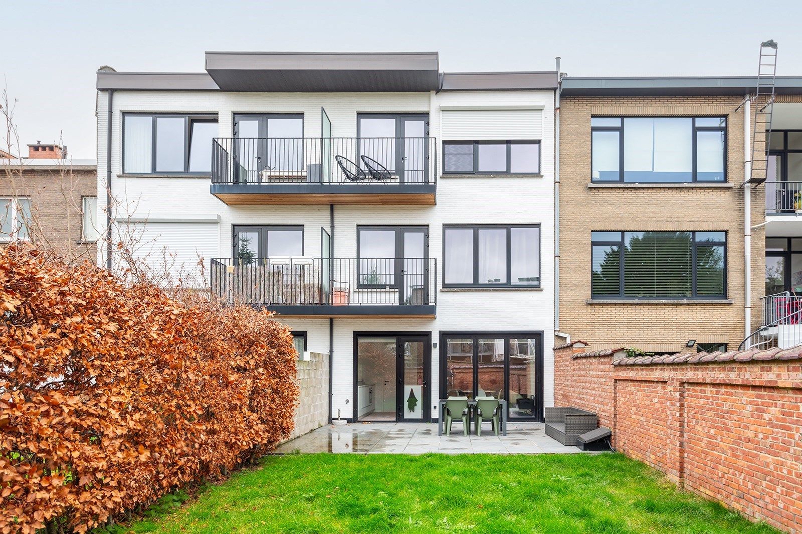 Luxueus éénslaapkamer appartement met grote tuin foto 11