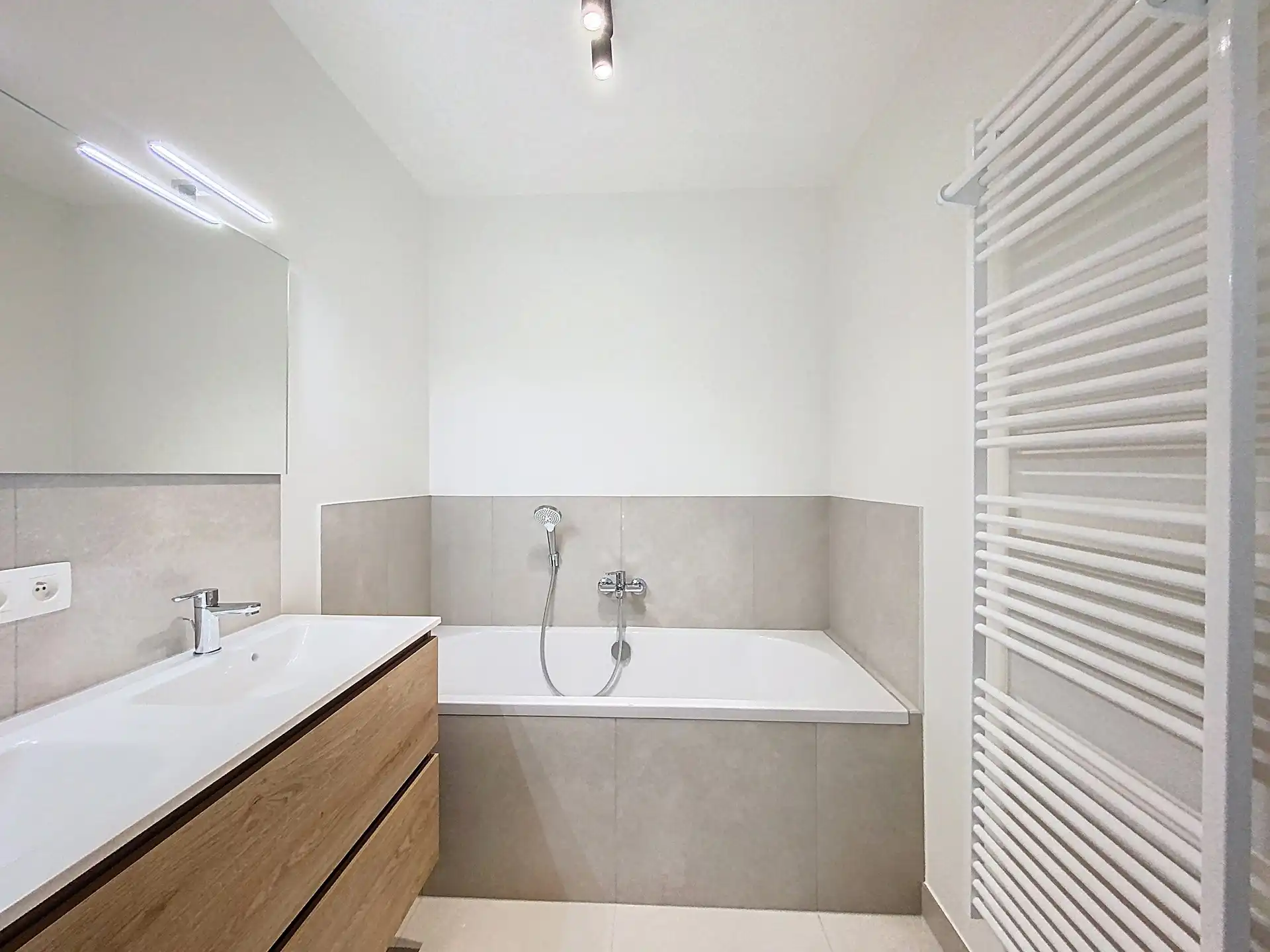 Duplex 3 CH & nieuw kantoor met prachtige volumes foto 15