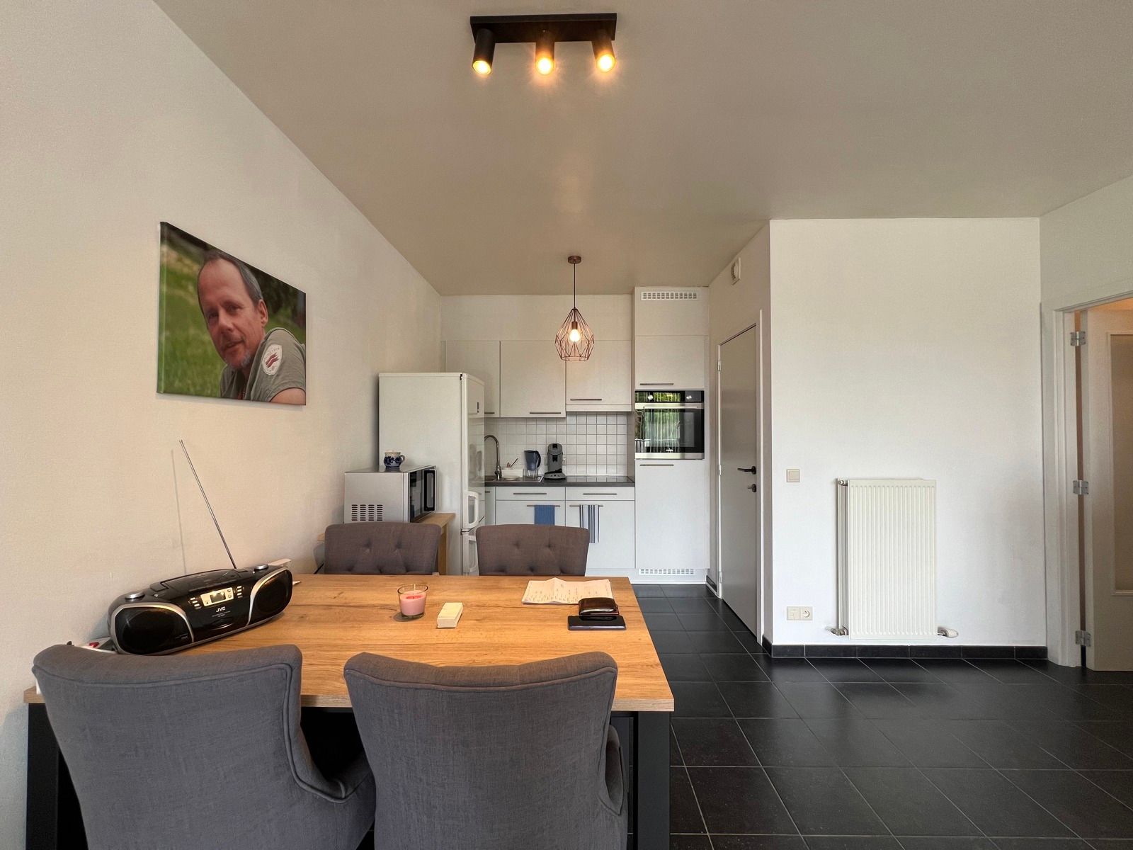 Lichtrijk appartement met 1 slaapkamer en terras foto 9