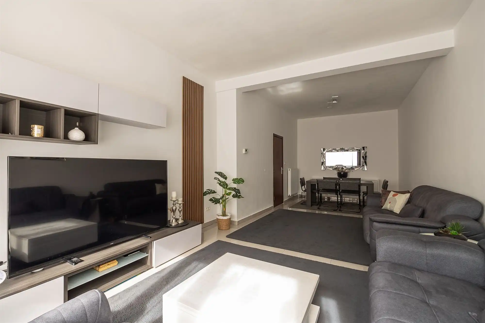 Ruime woning met 4 à 5 slpk., tuin en terras  foto 3