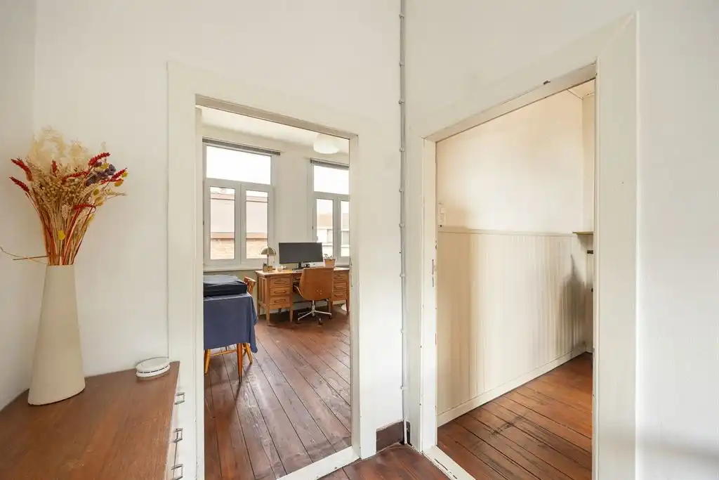 Lichtrijke stadswoning met authentieke elementen foto 18