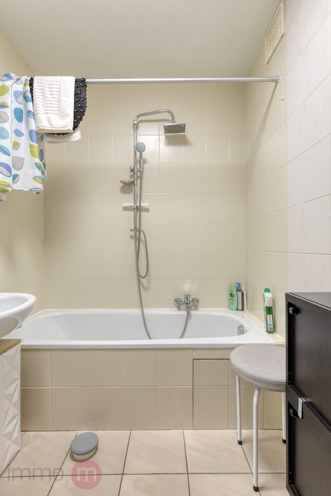 Goed gelegen appartement met 2 slaapkamers, terras en autostaanplaats foto 16