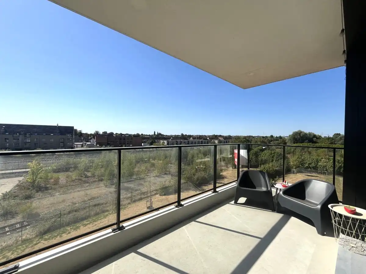 Roeselare – Modern appartement met 2 slaapkamers, zonnig terras en garage foto 13