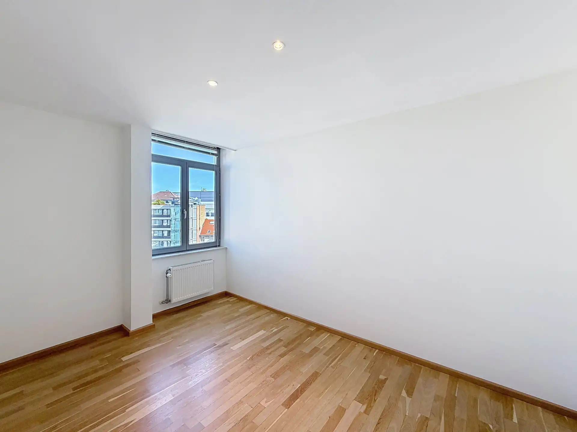Appartement met 2 SLPK in het hooggelegen deel van St-Gillis foto 16