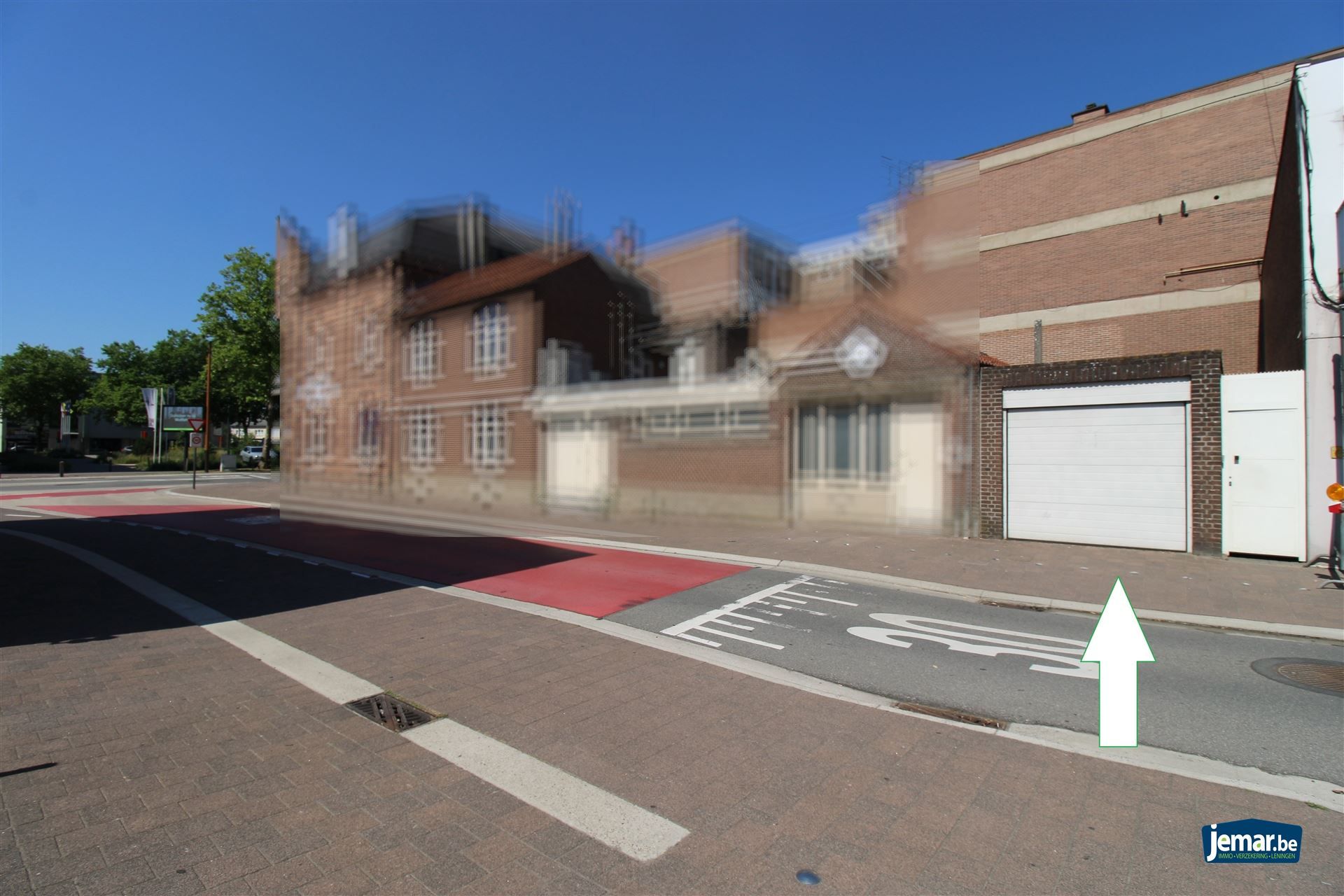 Karaktervol handelspand met woonst op toplocatie – ideaal om wonen en werken te combineren in het hart van Maasmechelen! foto 18