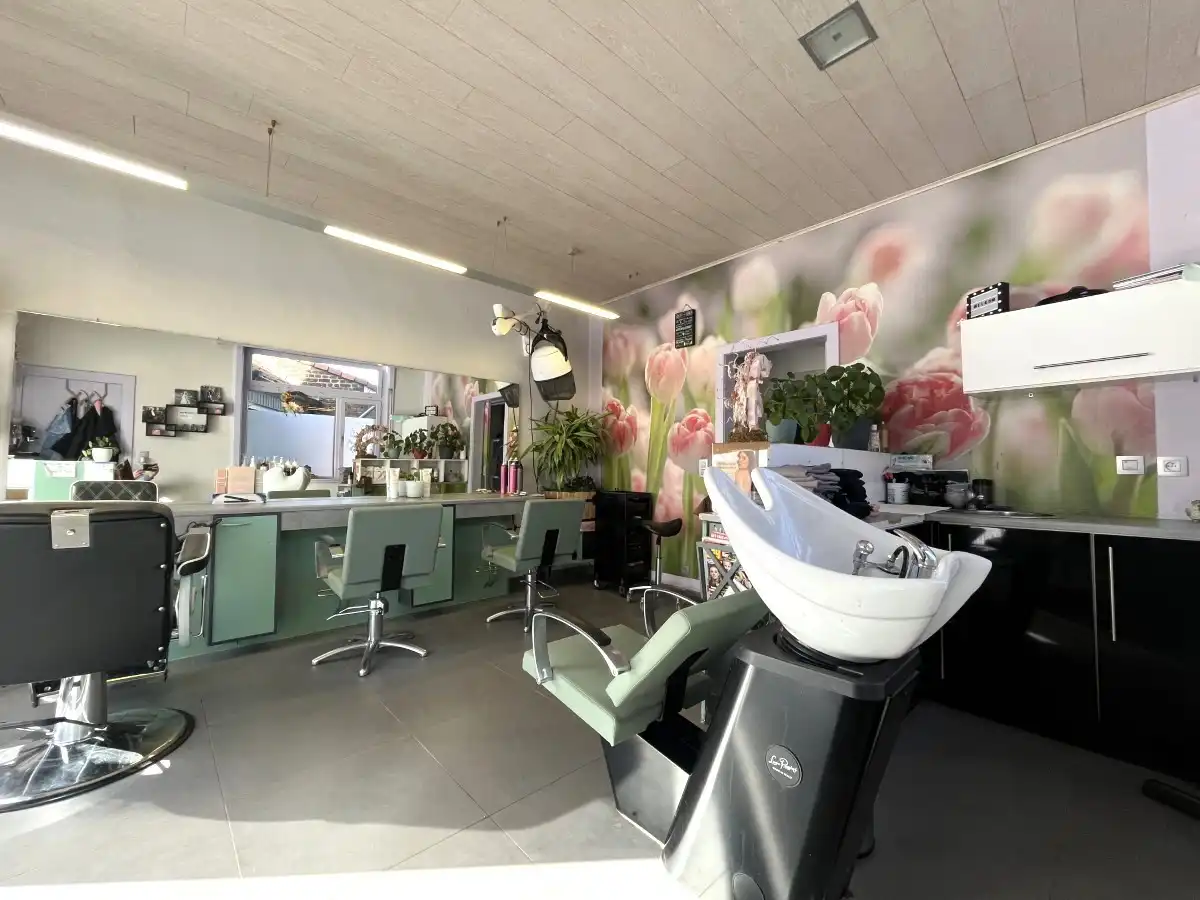 Passendale – Ruime hoekwoning met tuin, poolhouse en praktijkruimte foto 24