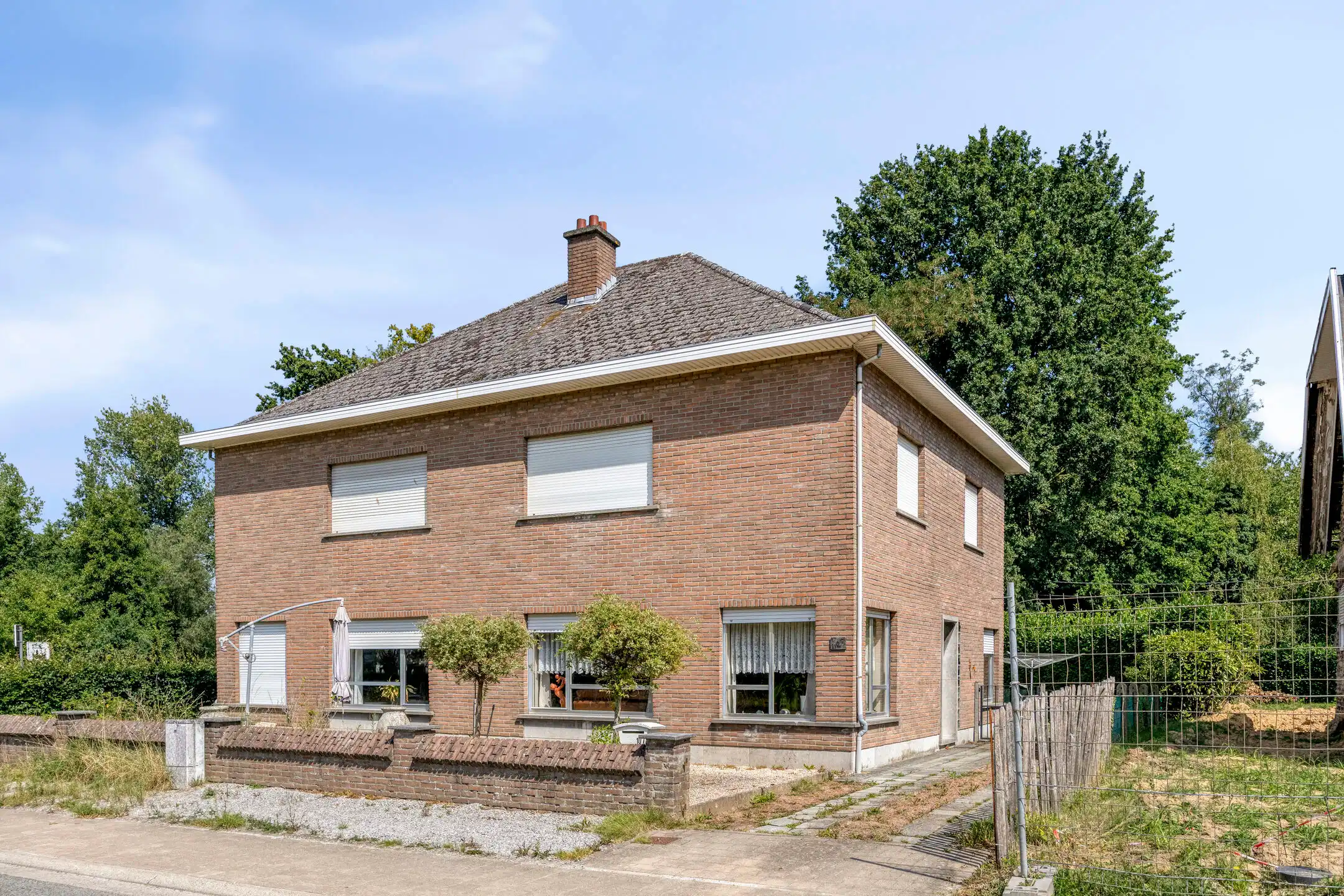 Woning met veel potentieel!  foto {{pictureIndex}}