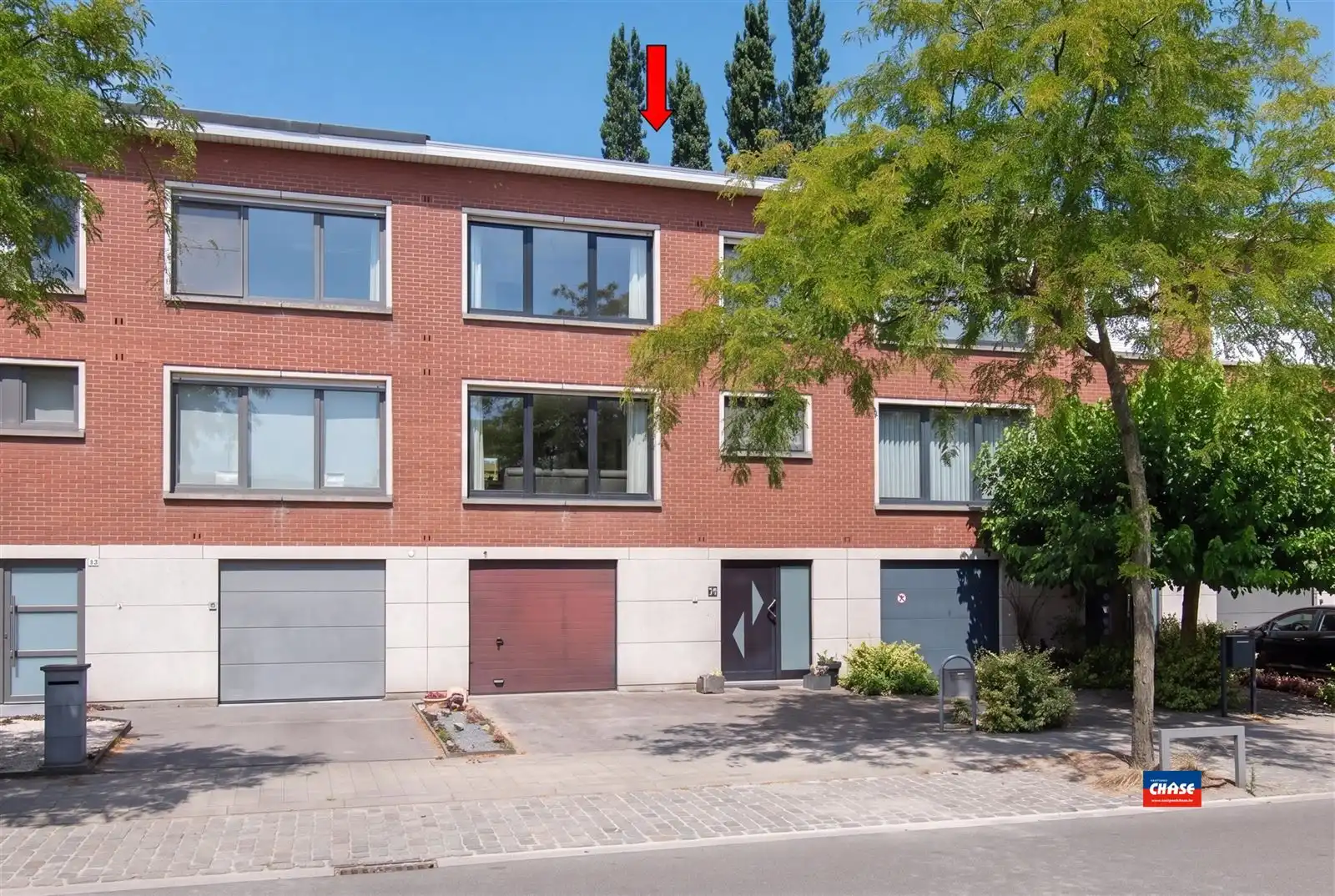 Rustig gelegen Bel-étage met drie slaapkamers, oprit, garage en een grote tuin  foto 2