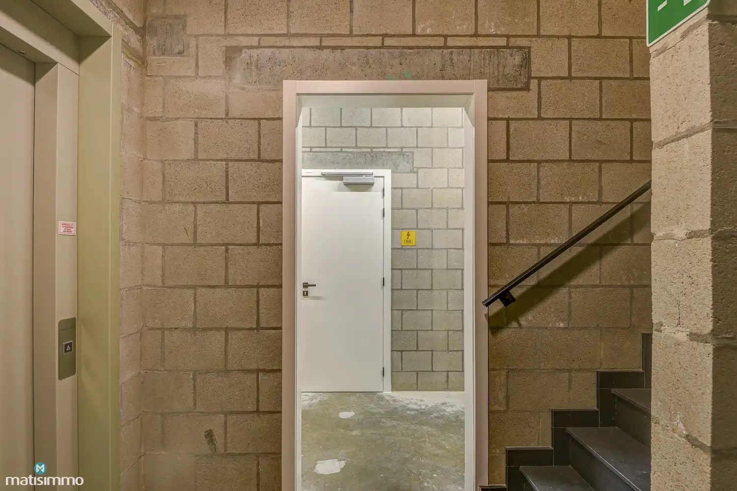 RUIM NIEUWBOUW APPARTEMENT MET 2 SLAAPKAMERS, TERRAS, GARAGE, AUTOSTAANPLAATS EN KELDERBERGING TE BEVERST foto 17