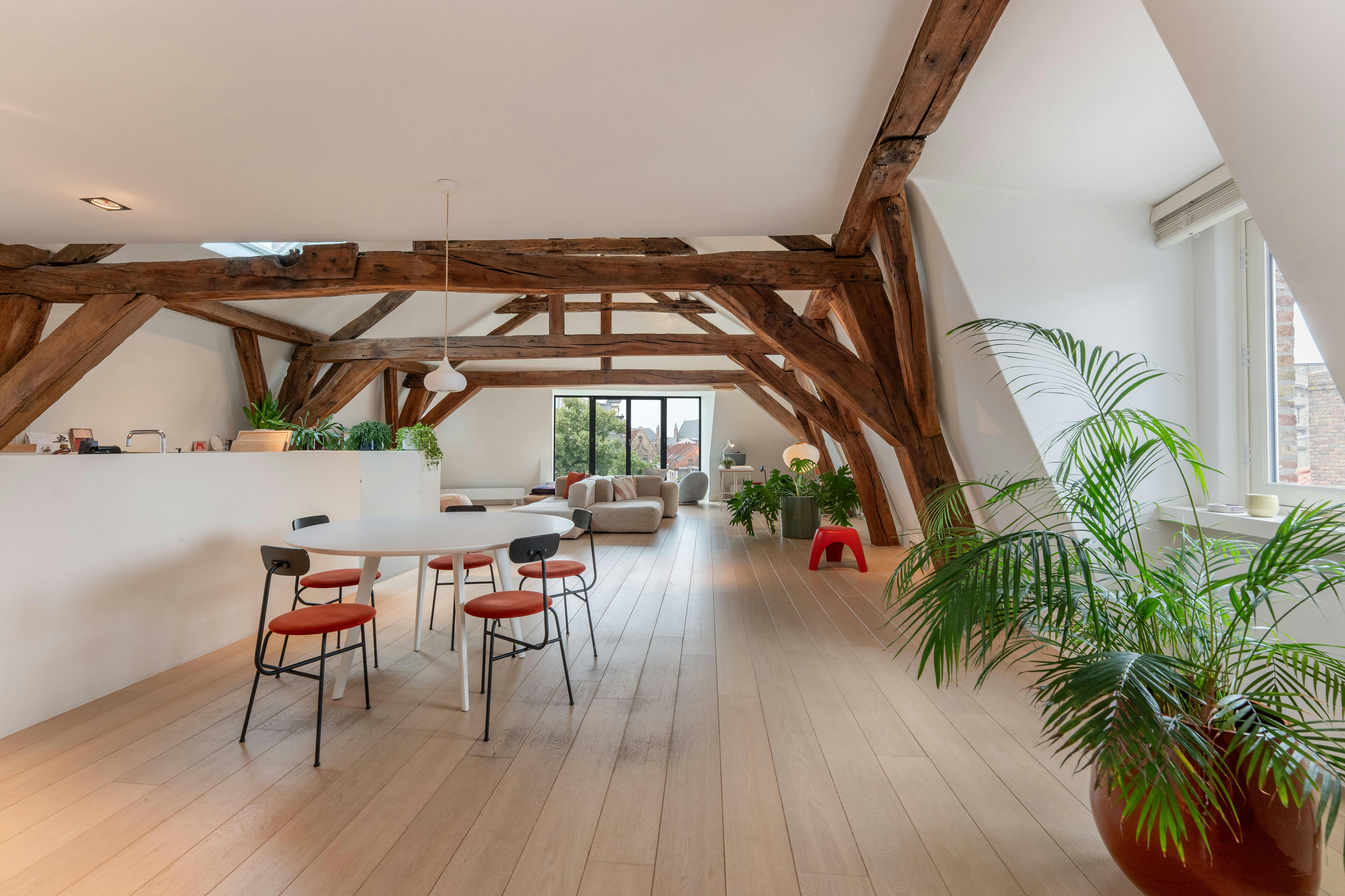 Exclusieve penthouse met historisch uitzicht in hartje Brugge foto 5