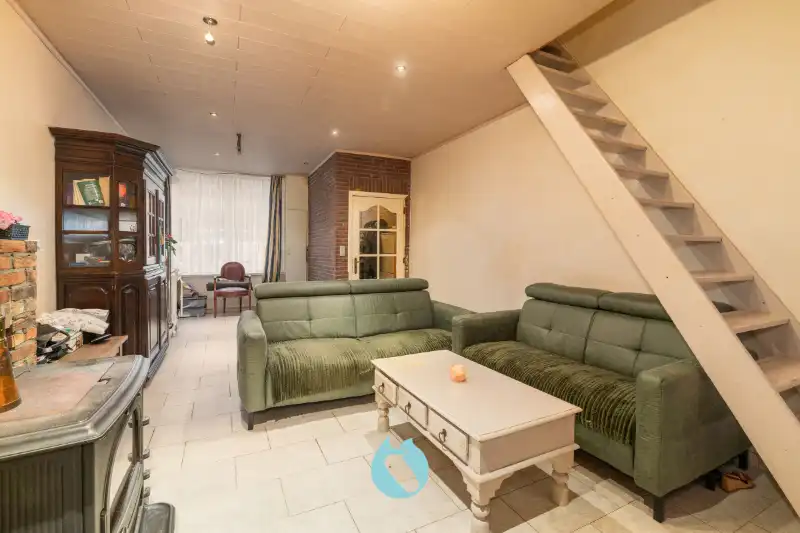 Woning met 4 à 5 slaapkamers en koer foto 2