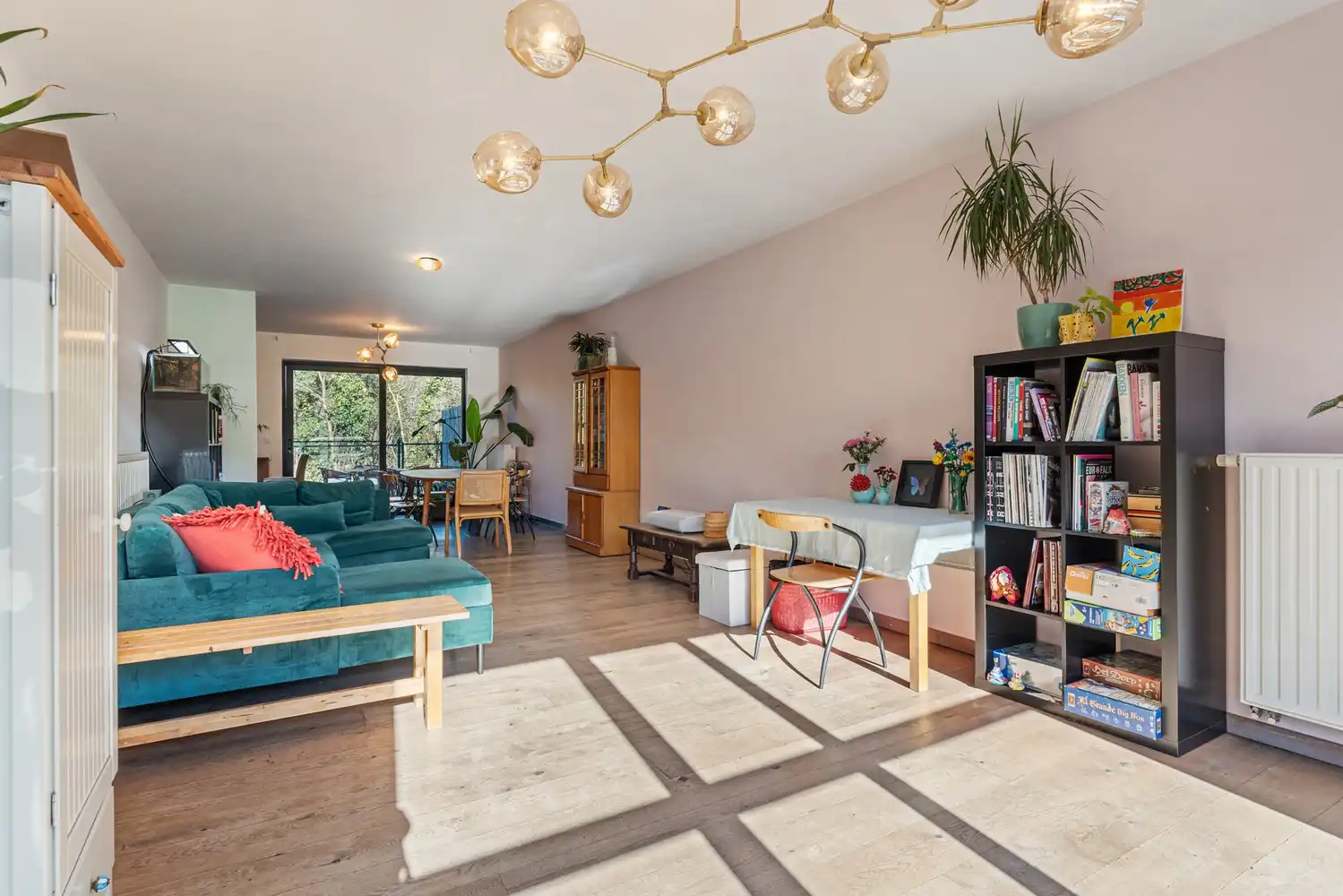 Moderne en energiezuinige(A-label) woning met 4 ruime slaapkamers, 2 badkamers, 2 autostaanplaatsen, een ruime kelder en een tuin te Kessel-Lo! foto 3