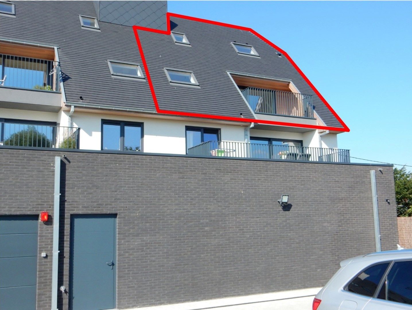 Ruim appartement met 3 slaapkamers en dubbele garagebox foto 8