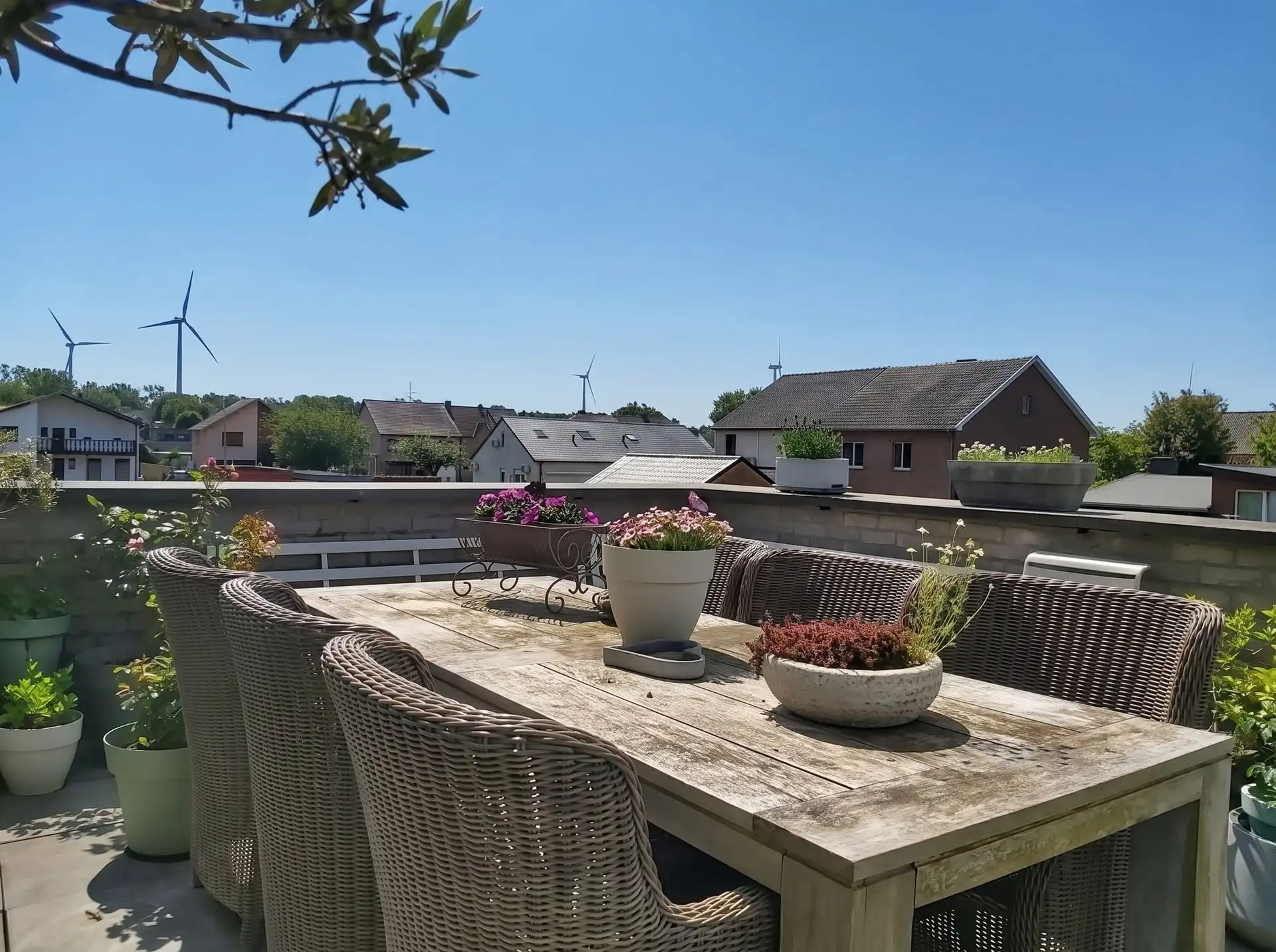 Instapklaar duplexappartement met inpandige garage, zuidgericht terras en 2 slaapkamers op mooie locatie in Maasmechelen! foto 15