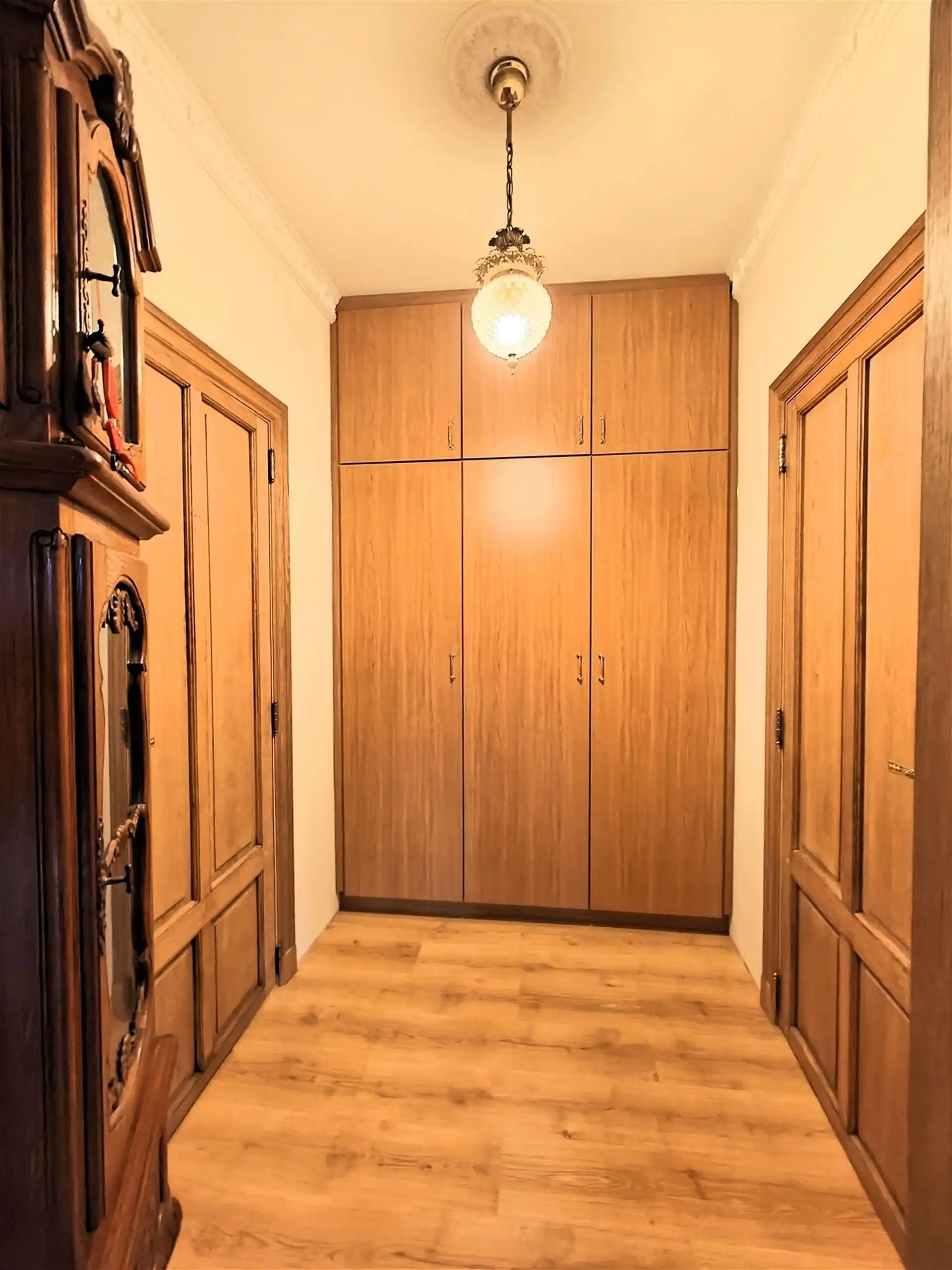 Ruim en karaktervol appartement van 190m² in het charmante Maasdorp Vucht! foto 13