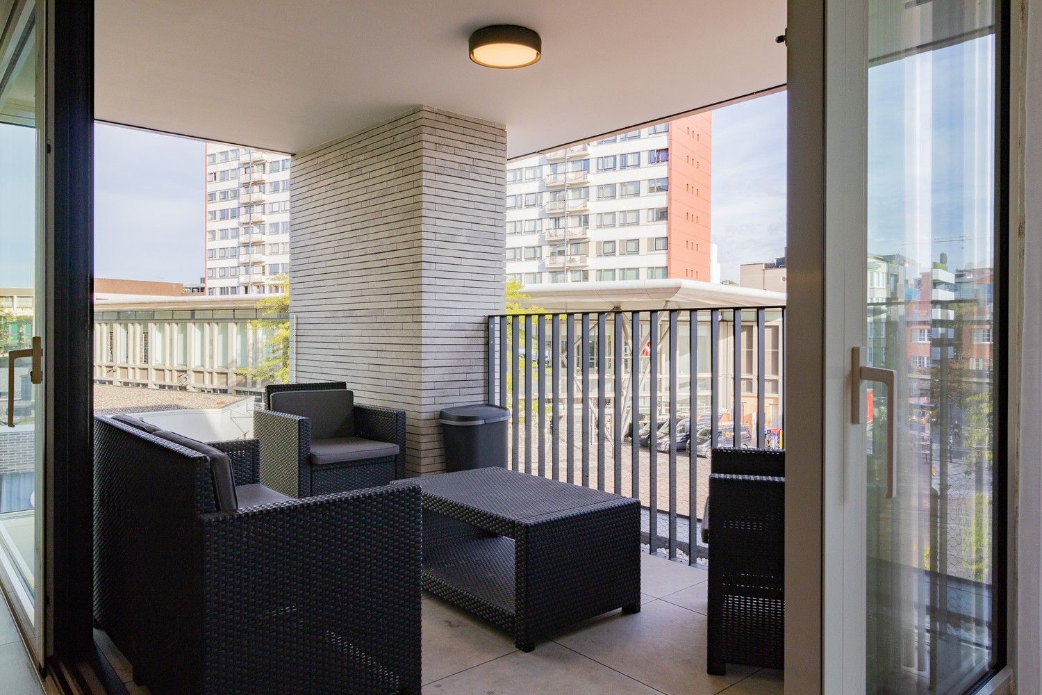 Genk, Winterslagstraat 24 bus 22 - Luxueus afgewerkt appartement met prachtig uitzicht op het "stadsbos" in hartje Genk. foto 16