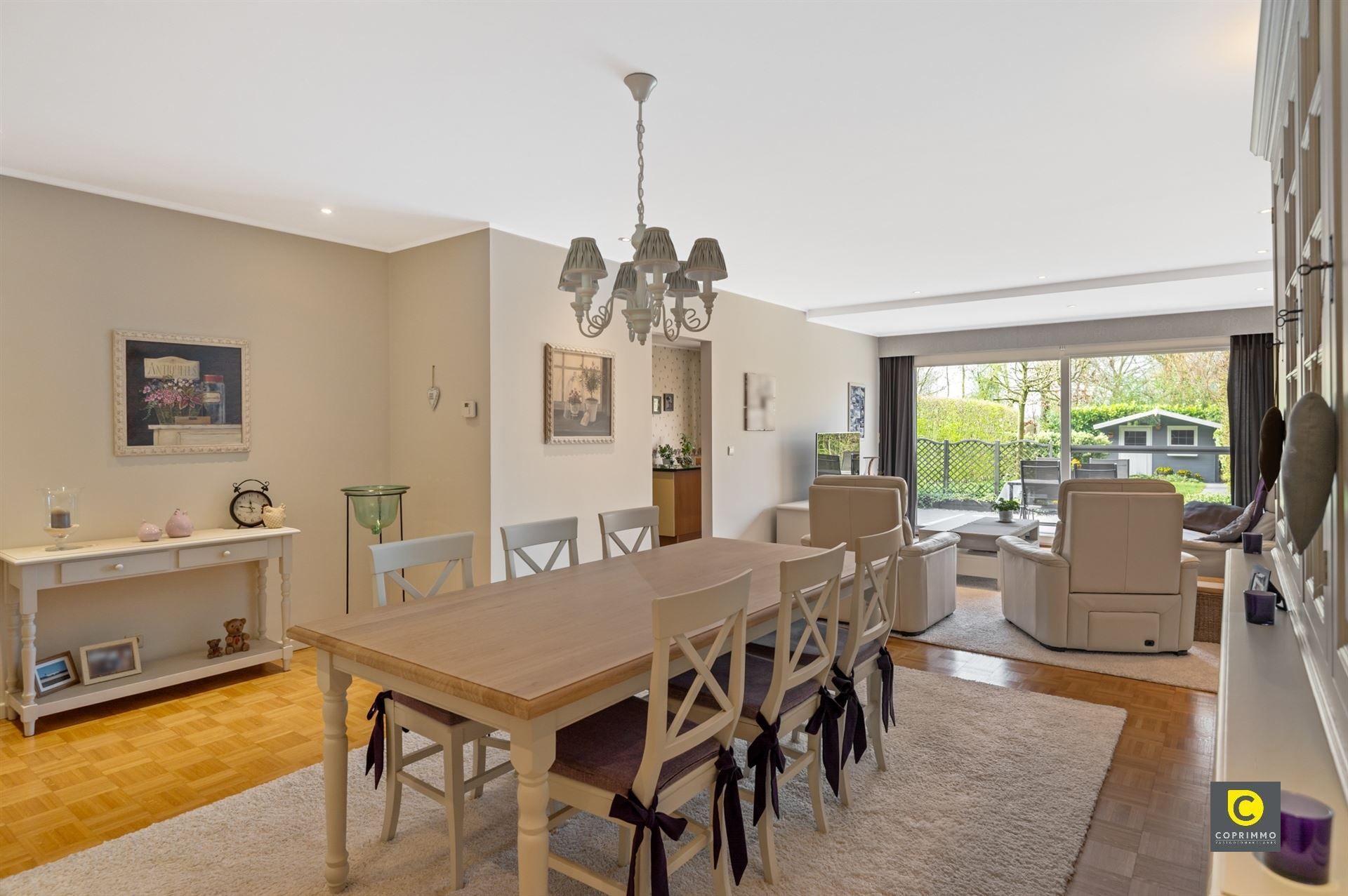 Duplex gelijkvloers app met 4 slpks, 2 bdks en tuin foto {{pictureIndex}}
