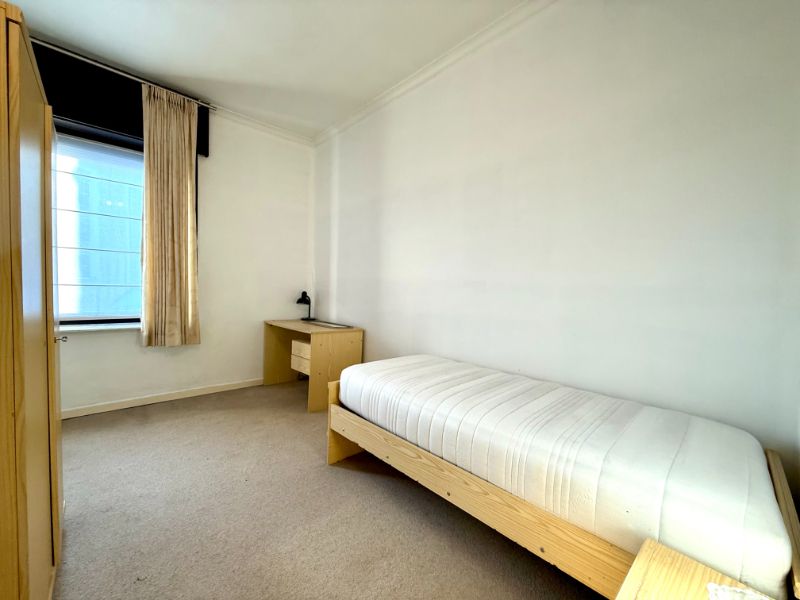 Ruime woning met 3 slaapkamers en dubbele garage foto 21