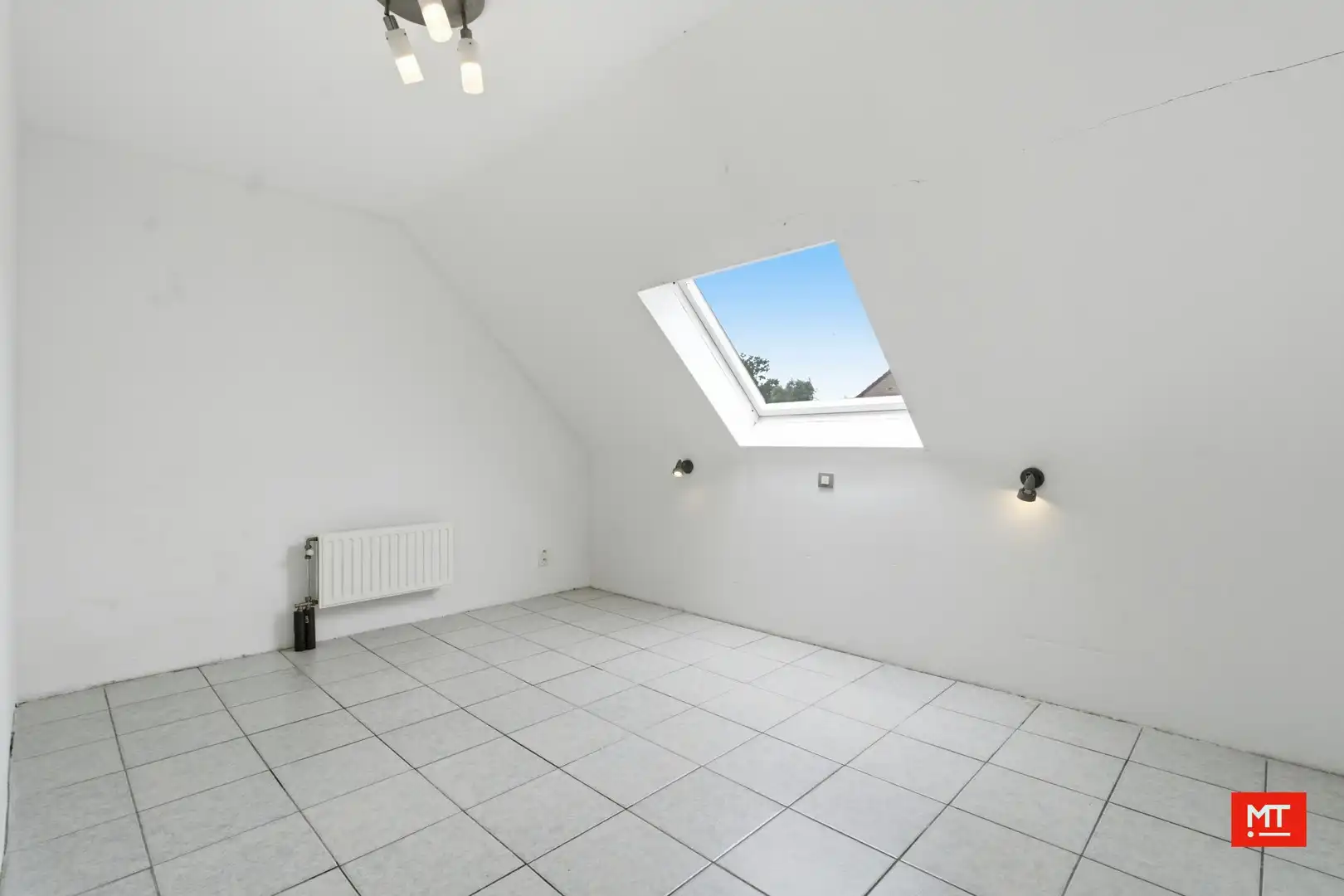 Op te frissen halfopen woning met 3 slaapkamers, tuin en garage in de Patine foto 15