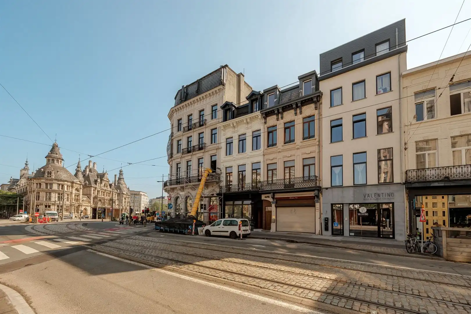 Lofty appartement met terras foto 18