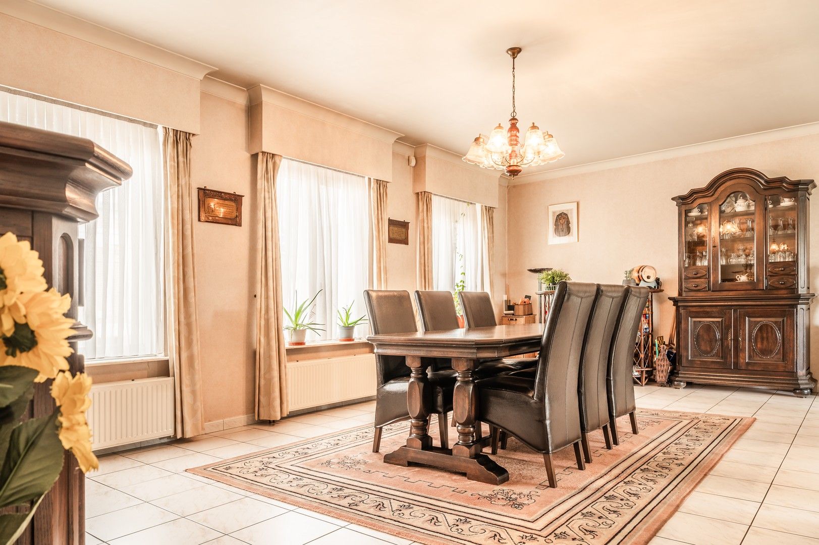 Handelspand en duplexappartement met 6 slaapkamers foto 2