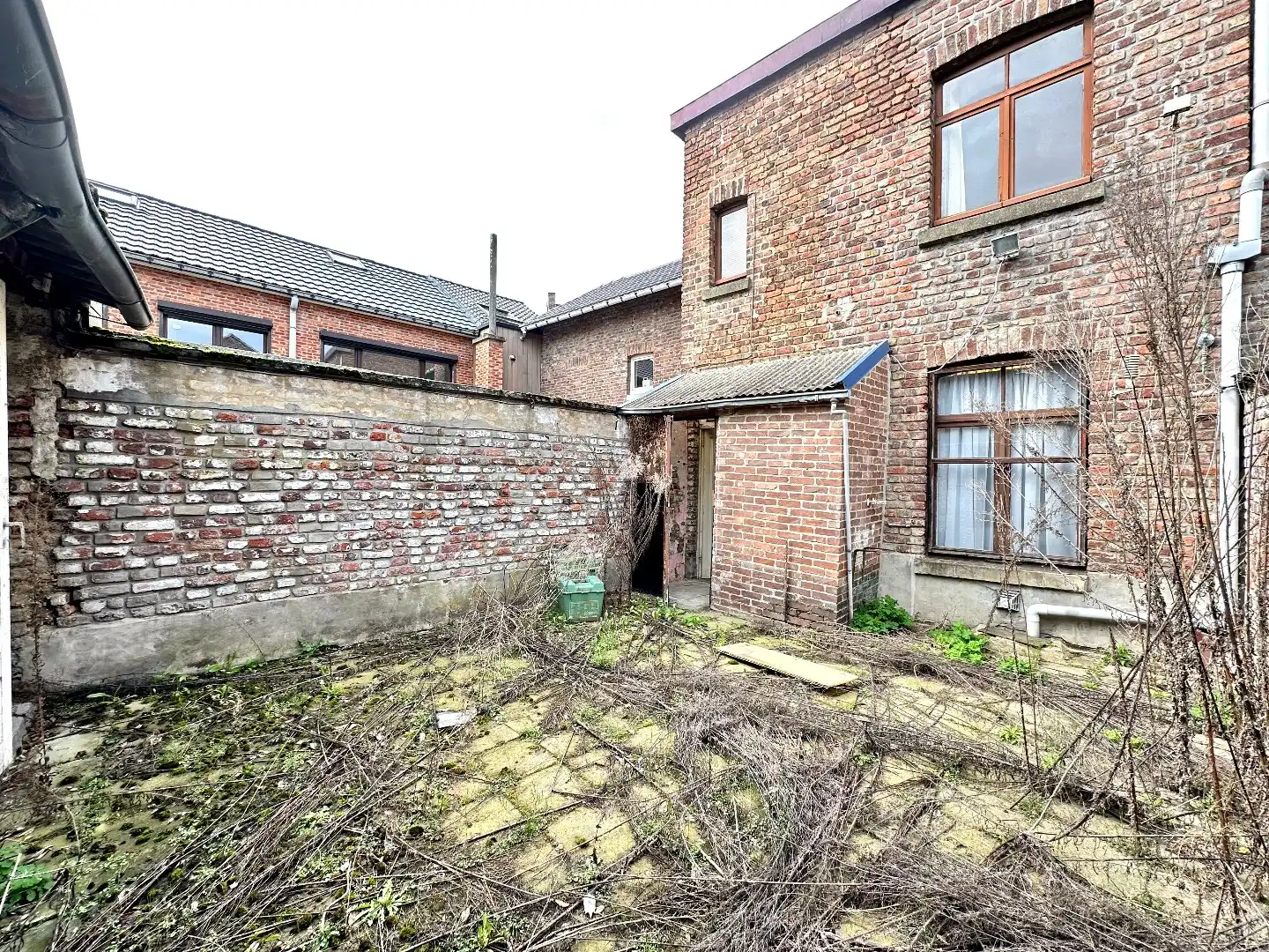 Te renoveren woning met veel mogelijkheden in het hart van Tongeren foto 6